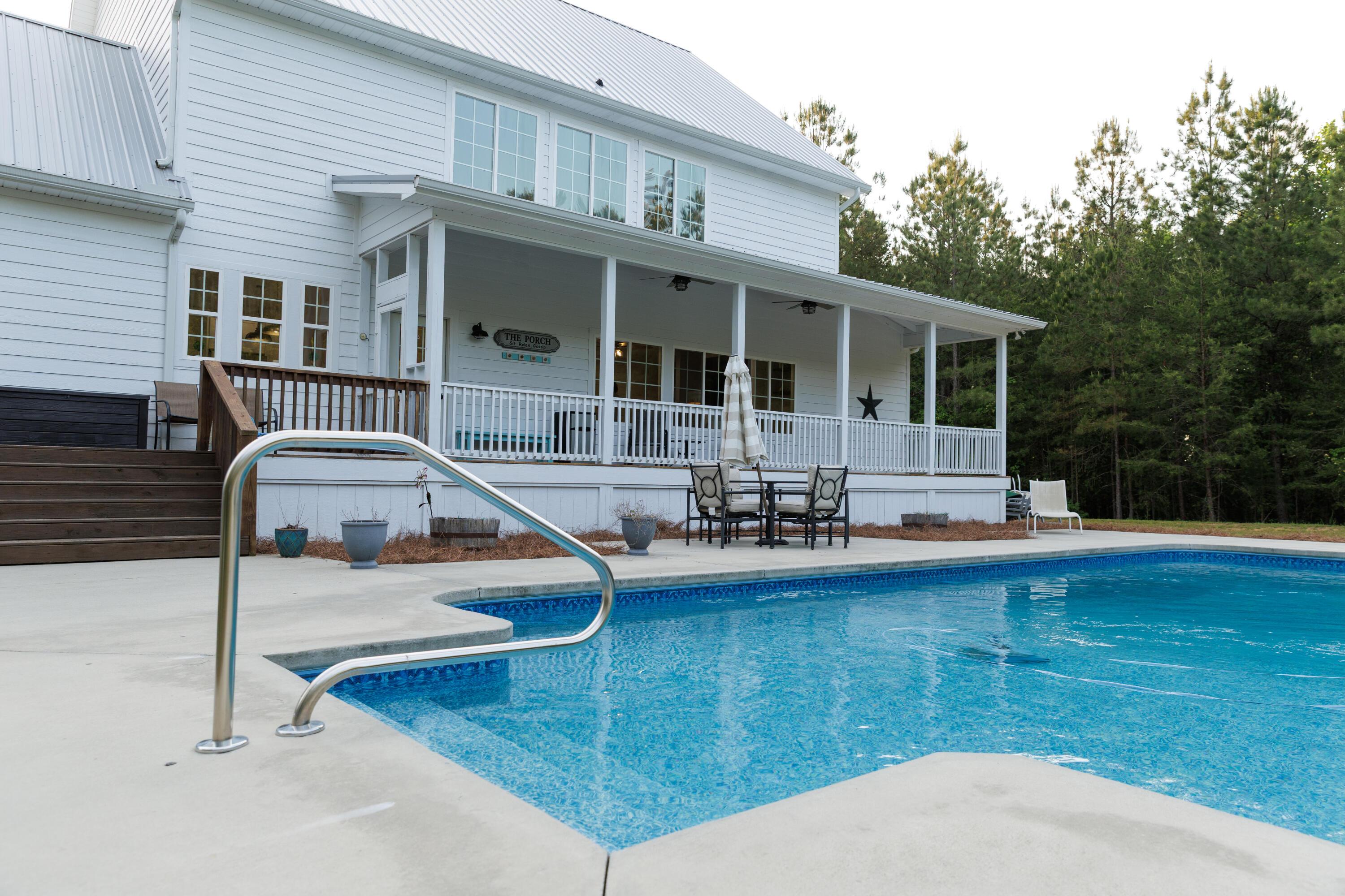 Chatsworth, Georgia, 30705, United States, 3 Bedrooms Bedrooms, ,4 BathroomsBathrooms,Residential,For Sale,1846630