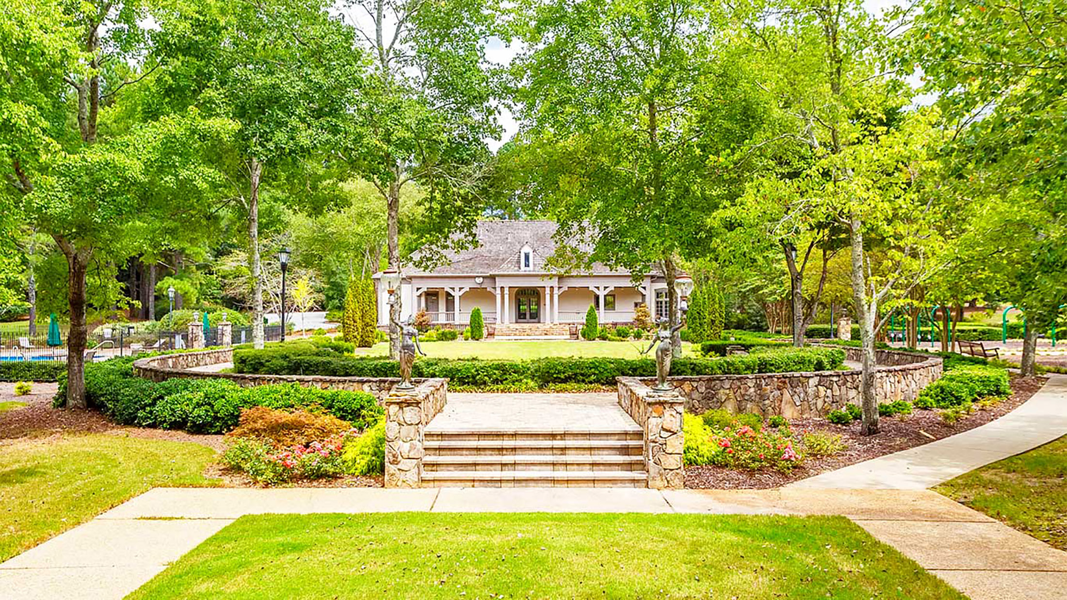  Modern Ranch Offers Space, Lifestyle and Location - 物件實景