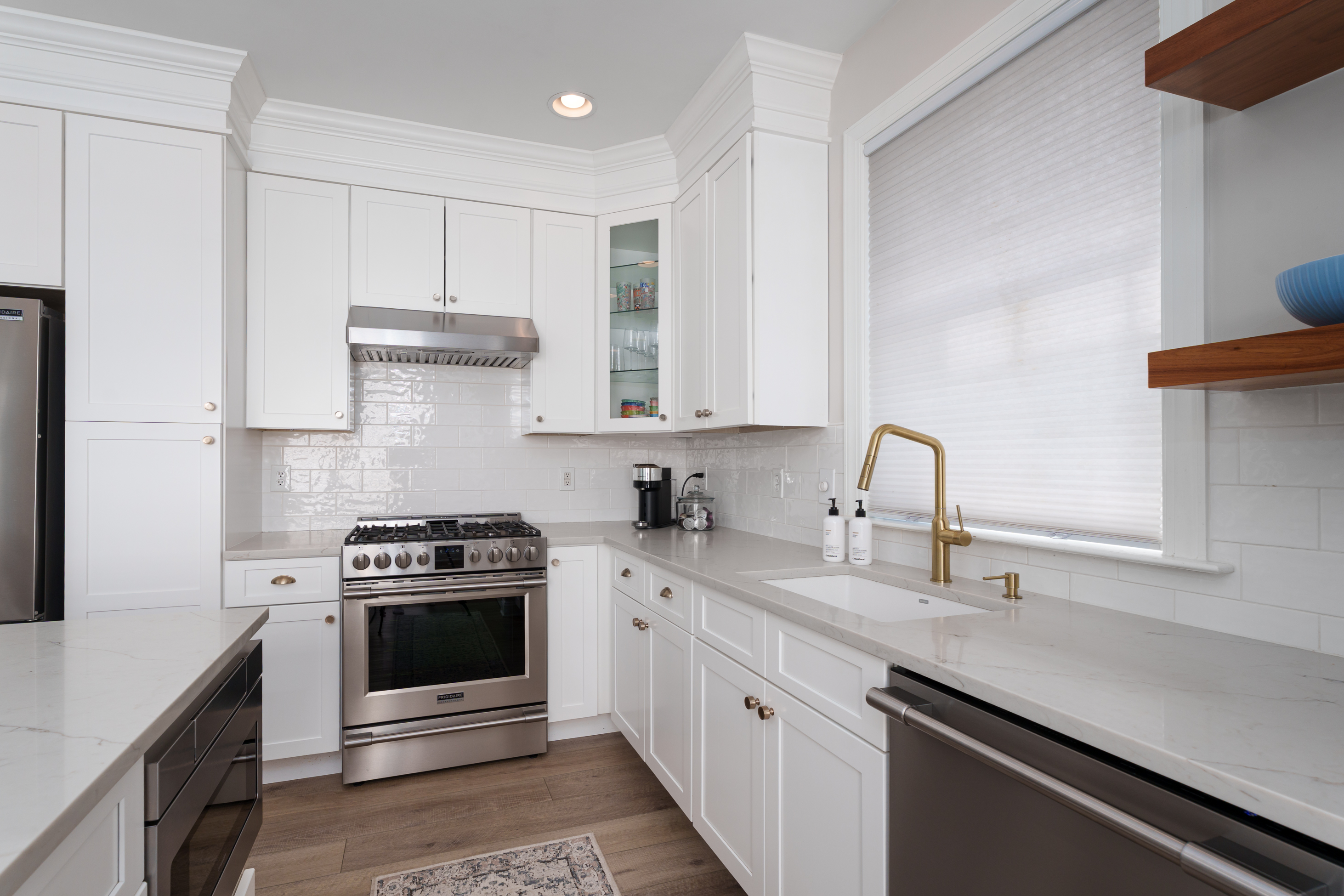  Turn-Key Town Center Home on a Picture-Perfect Lot - 物件實景