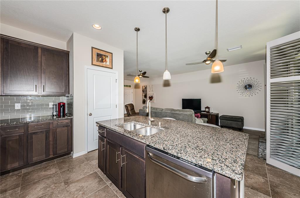 St Petersburg, Florida, 33703, United States, 3 Bedrooms Bedrooms, ,3 BathroomsBathrooms,Residential,For Sale,1827032
