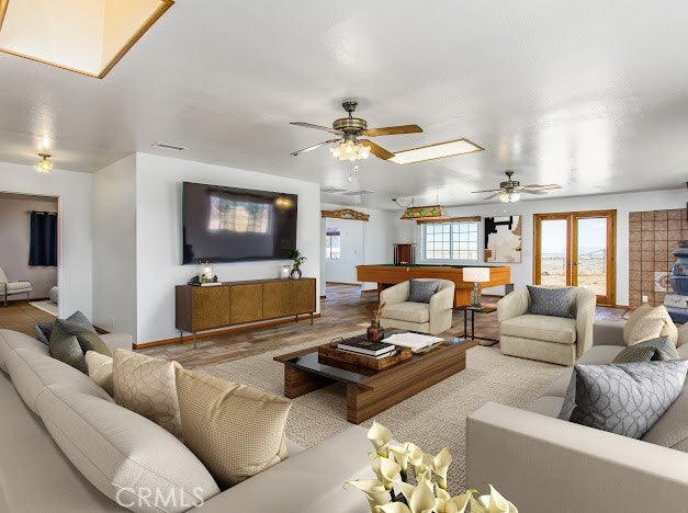 Oak Hills, California, 92344, United States, 3 Bedrooms Bedrooms, ,4 BathroomsBathrooms,Residential,For Sale,1974098