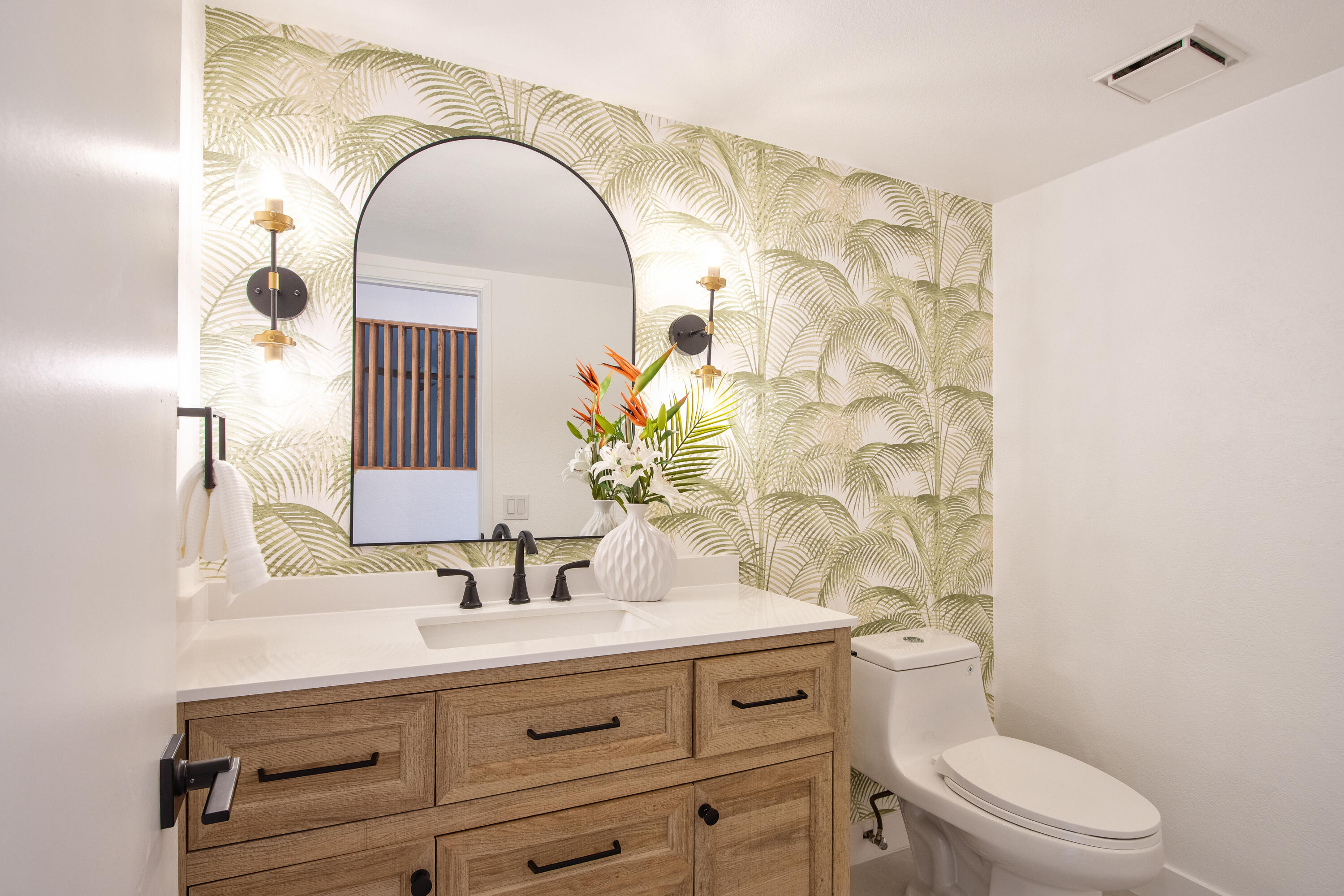 Palm Desert, California, 92211, United States, 3 Bedrooms Bedrooms, ,3 BathroomsBathrooms,Residential,For Sale,1966171