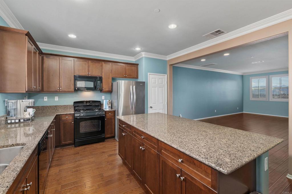 Santee, California, 92071, United States, 3 Bedrooms Bedrooms, ,4 BathroomsBathrooms,Residential,For Sale,1907721