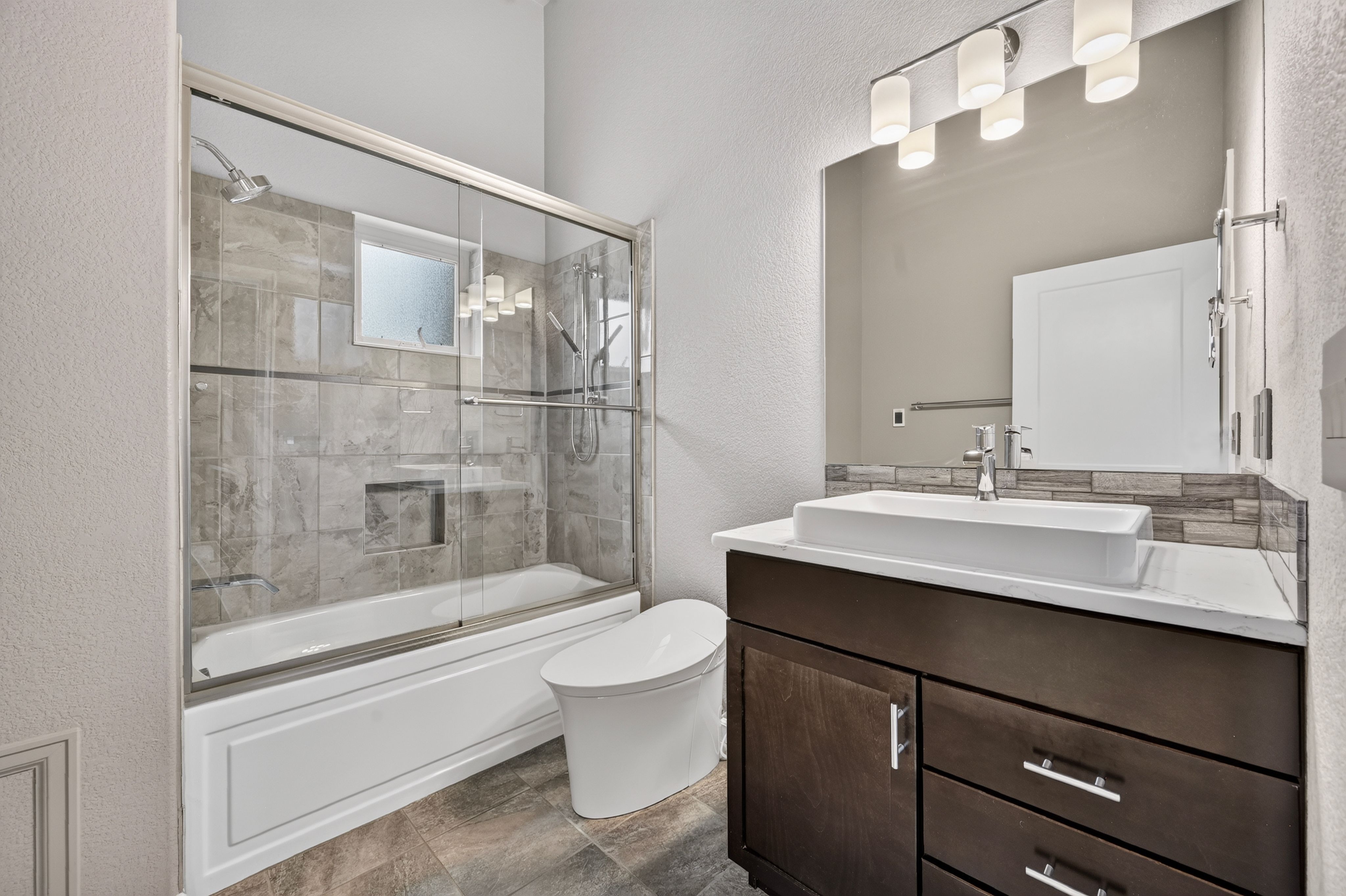  Luxury Living by Cheyenne Creek Walk - 物件實景