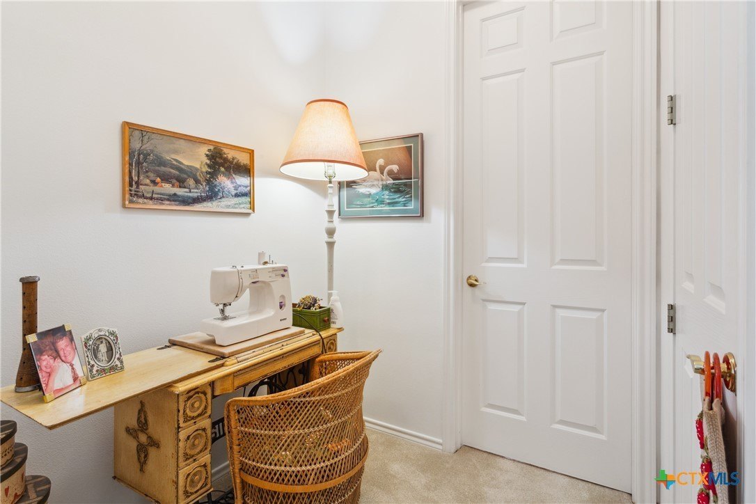 Salado, Texas, 76571, United States, 4 Bedrooms Bedrooms, ,7 BathroomsBathrooms,Residential,For Sale,1977249