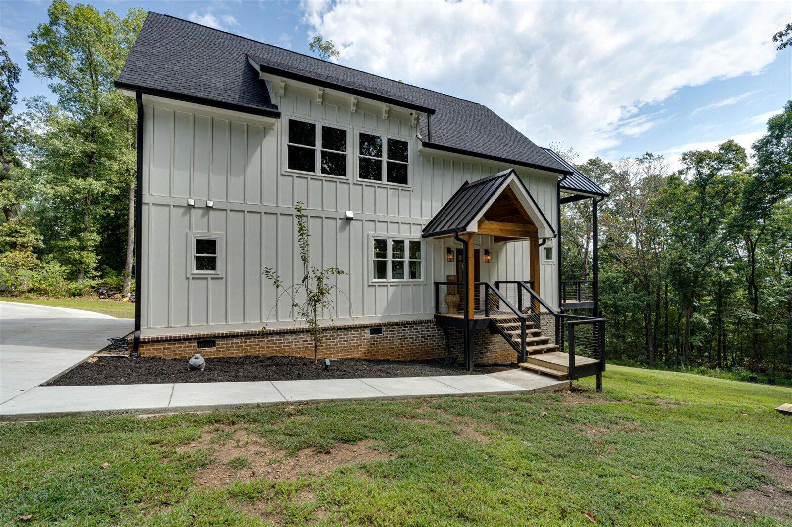 Jasper, Tennessee, 37347, United States, 3 Bedrooms Bedrooms, ,2 BathroomsBathrooms,Residential,For Sale,1976717