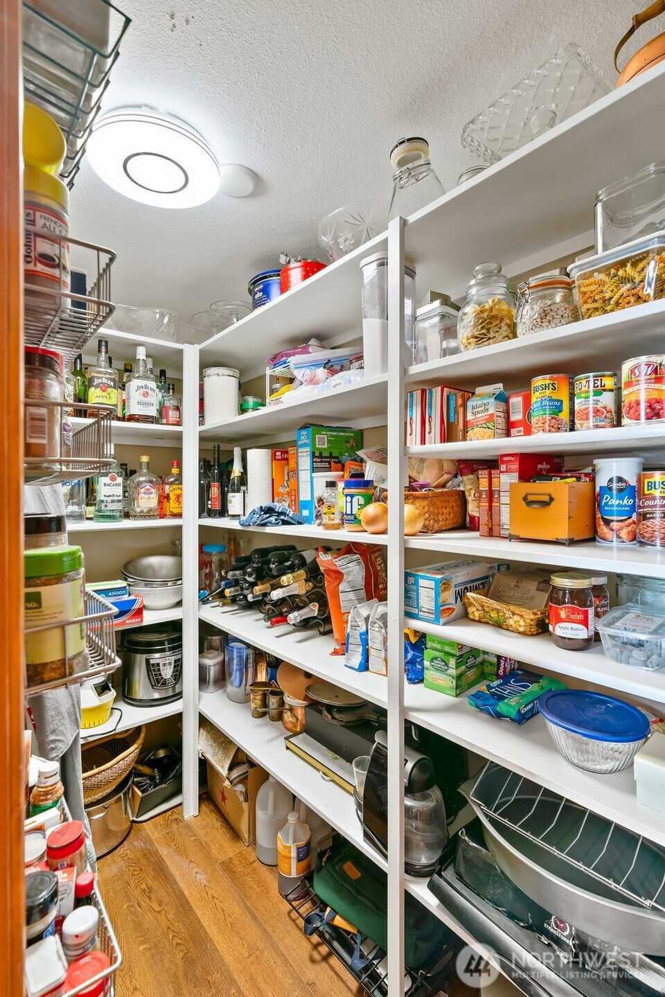 Ellensburg, Washington, 98926, United States, 4 Bedrooms Bedrooms, ,4 BathroomsBathrooms,Residential,For Sale,1983765