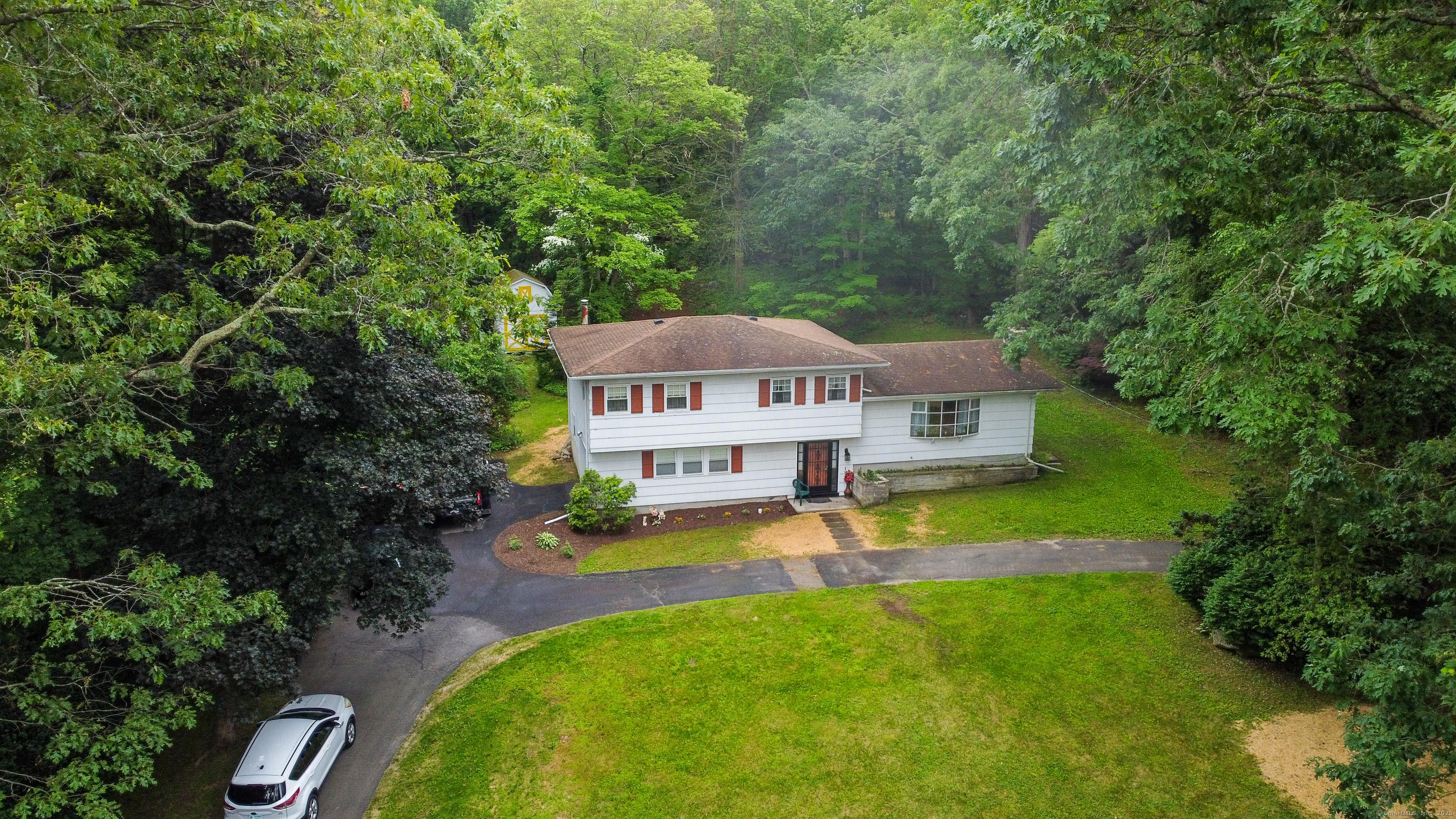 Oxford, Connecticut, 06478, United States, 3 Bedrooms Bedrooms, ,2 BathroomsBathrooms,Residential,For Sale,1915972