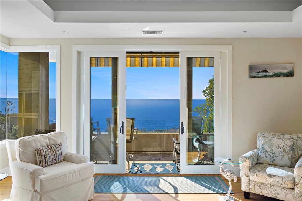 Laguna Beach, California, 92651, United States, 4 Bedrooms Bedrooms, ,5 BathroomsBathrooms,Residential,For Sale,2000559