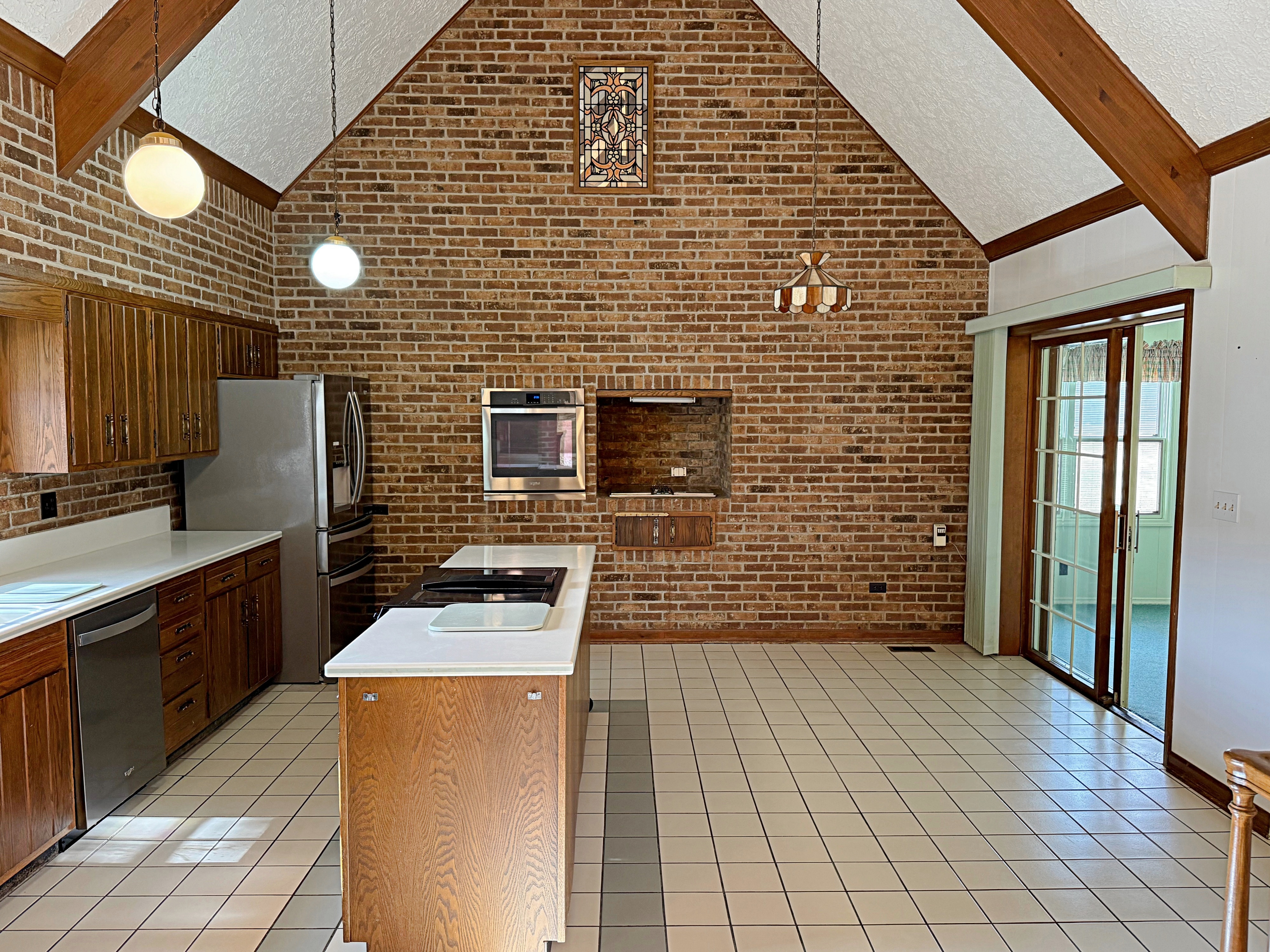 Loogootee, Indiana, 47553, United States, 3 Bedrooms Bedrooms, ,4 BathroomsBathrooms,Residential,For Sale,2002453