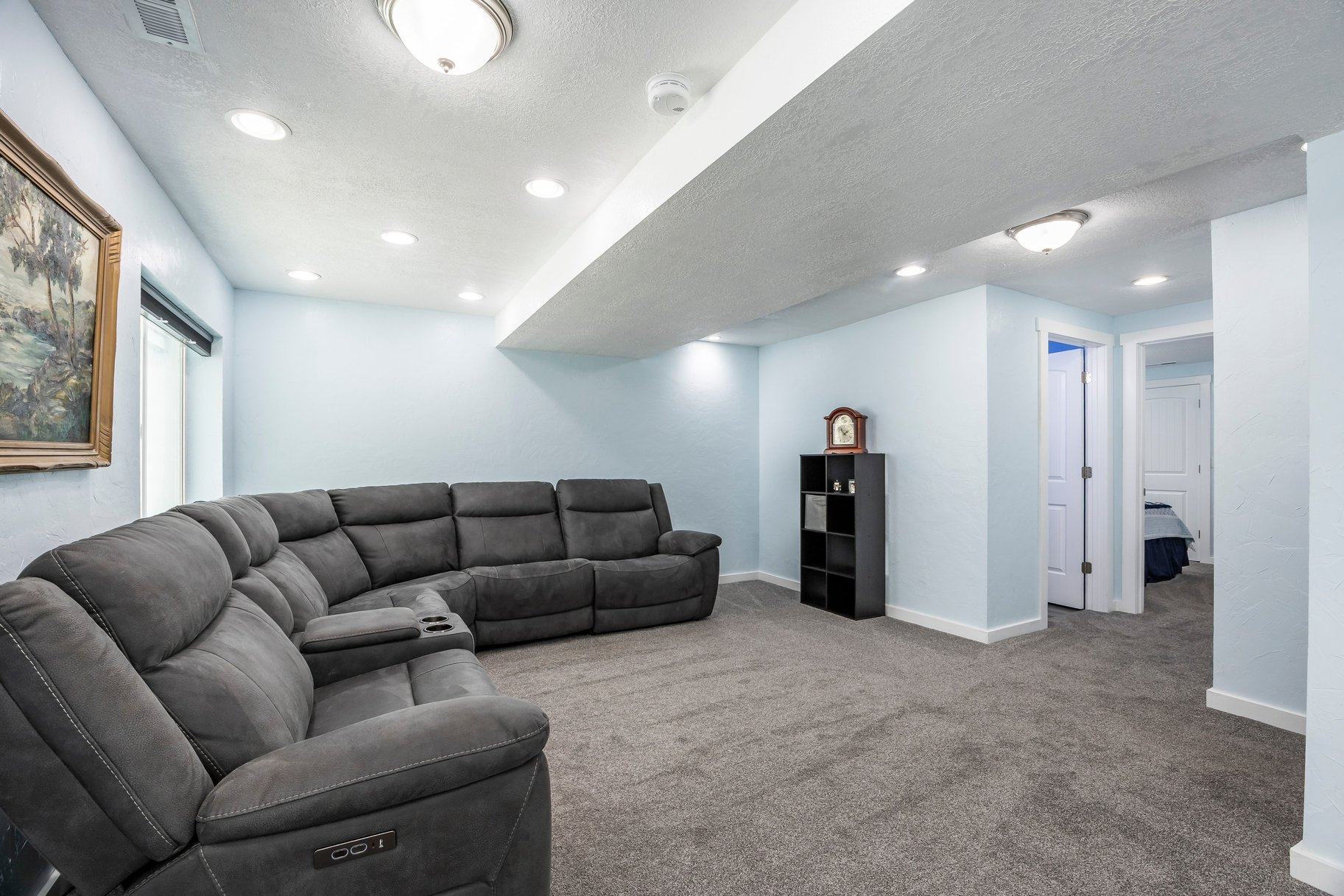  Walk to Shops, Cafés & Mountain View Village — Fully Finished Herriman Two-Story - 物件實景