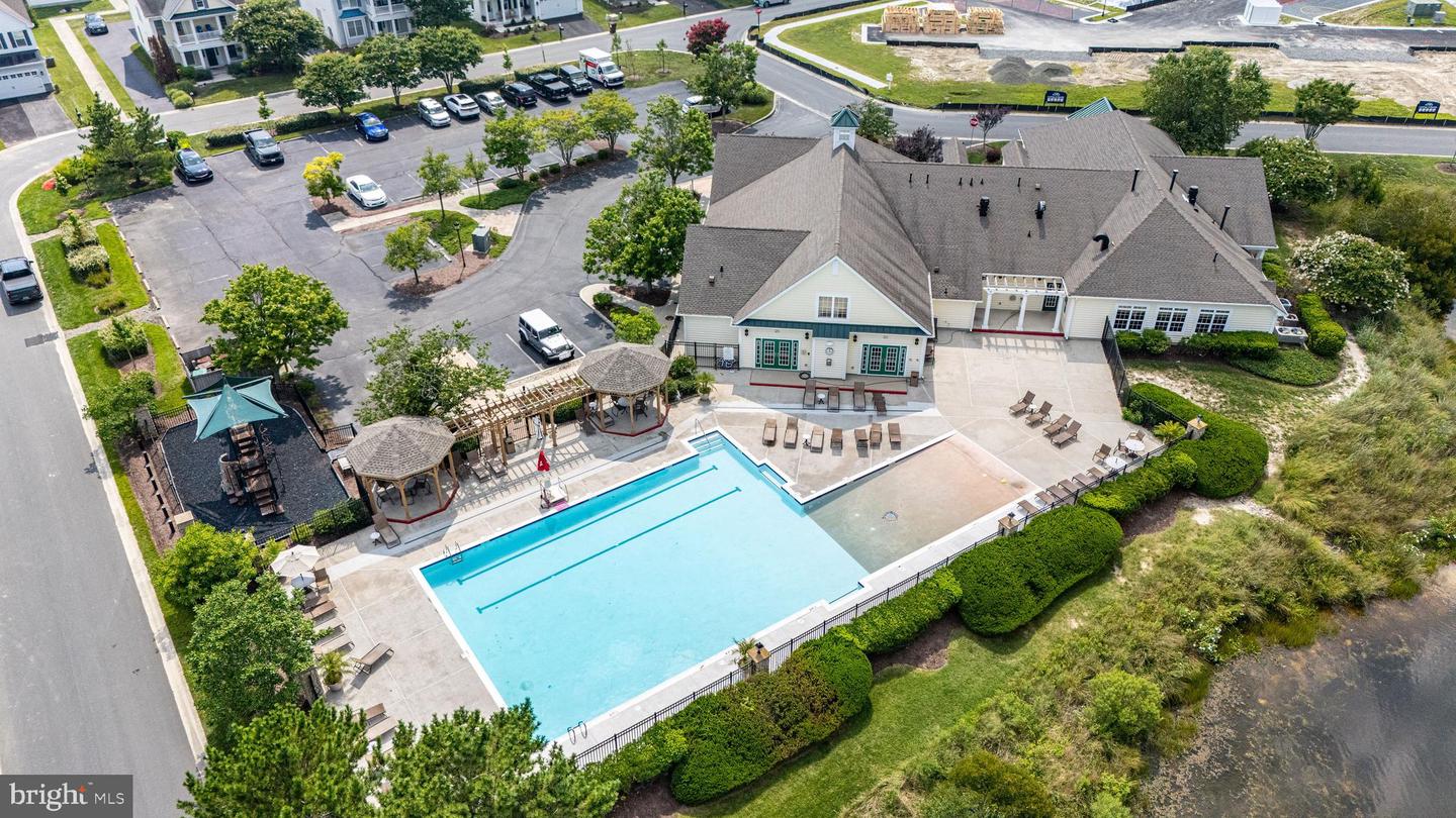 Berlin, Maryland, 21811, United States, 5 Bedrooms Bedrooms, ,4 BathroomsBathrooms,Residential,For Sale,1989737