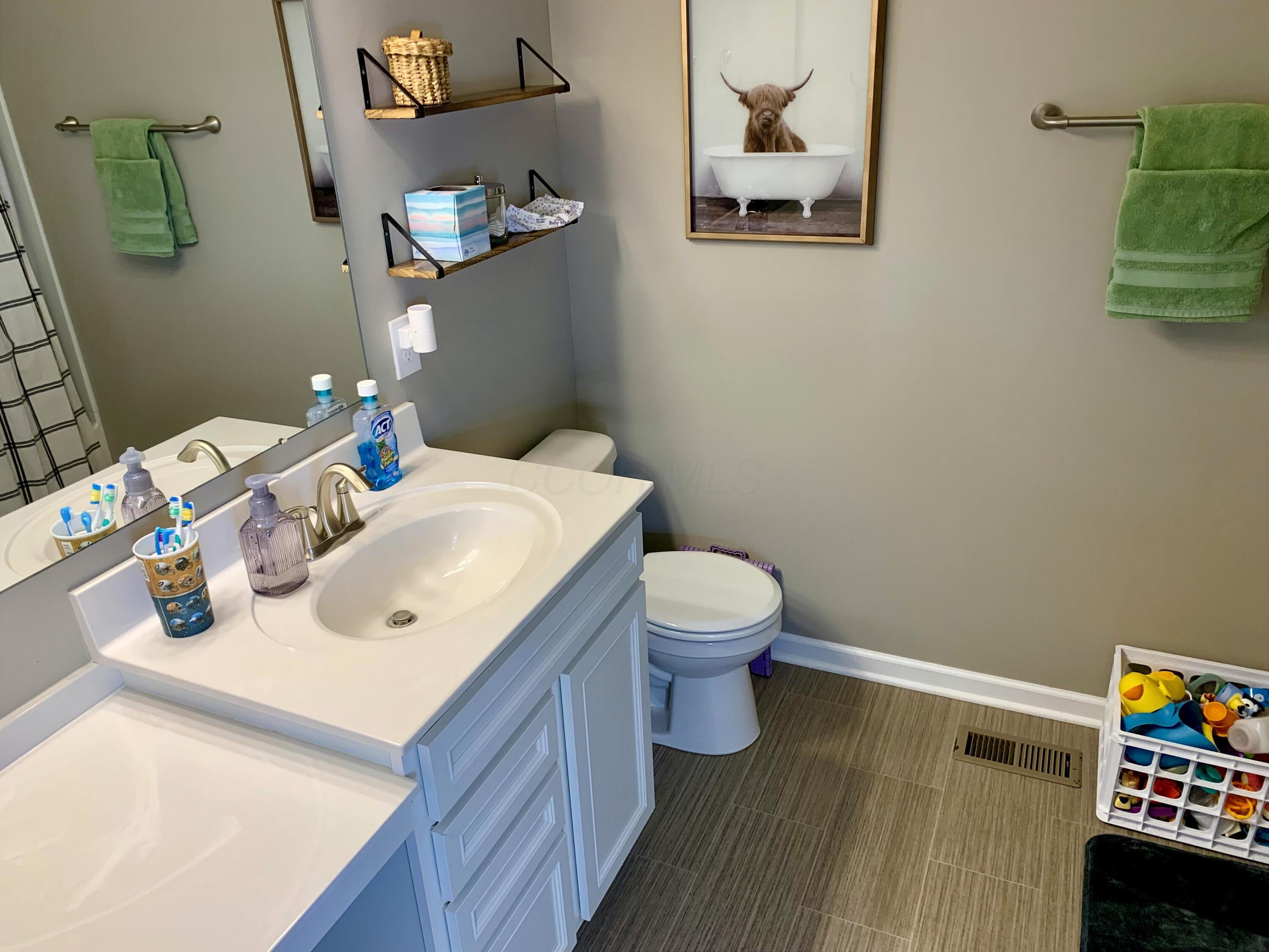 Pickerington, Ohio, 43147, United States, 4 Bedrooms Bedrooms, ,3 BathroomsBathrooms,Residential,For Sale,1958196