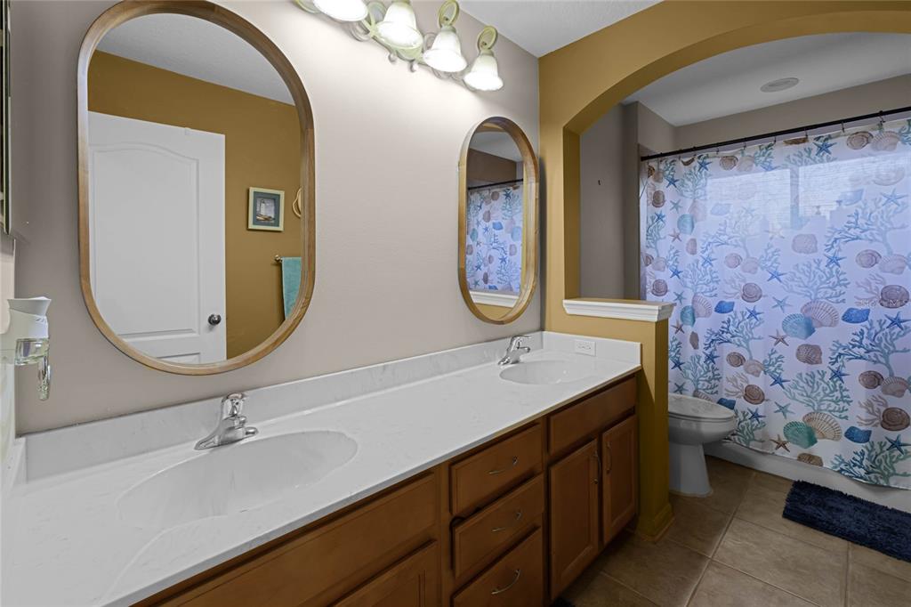 Oviedo, Florida, 32765, United States, 6 Bedrooms Bedrooms, ,5 BathroomsBathrooms,Residential,For Sale,1857503