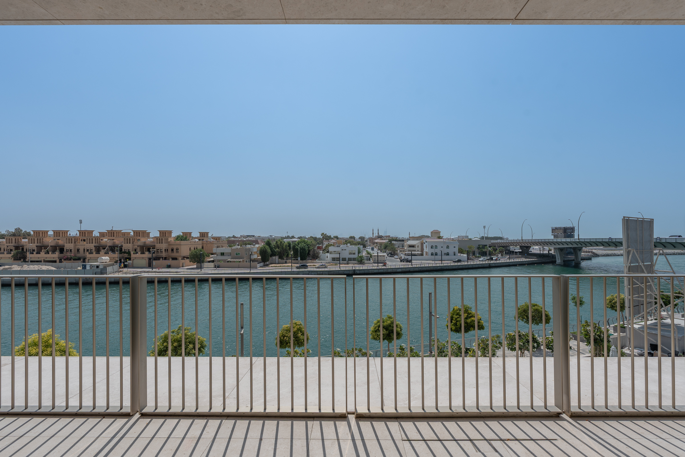  Residence with Expansive Balcony at Eden House - 物件實景