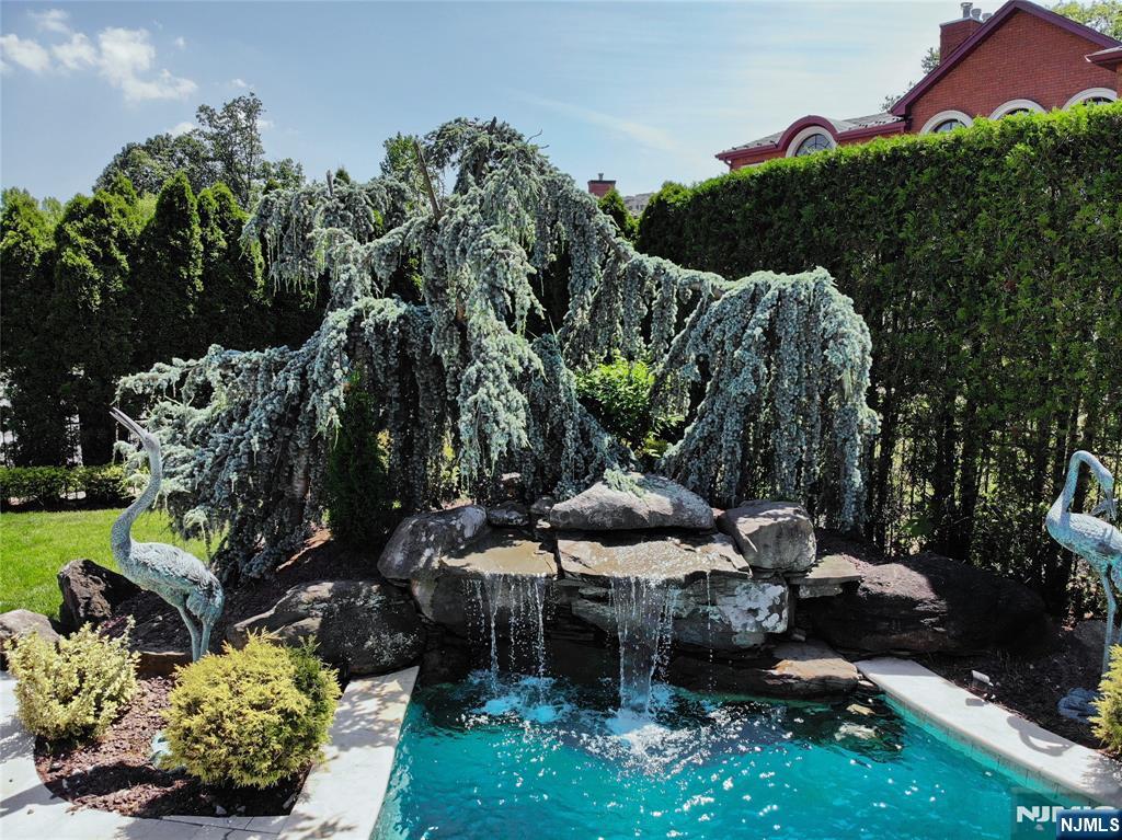 Fort Lee, New Jersey, 07024, United States, 6 Bedrooms Bedrooms, ,7 BathroomsBathrooms,Residential,For Sale,1891733