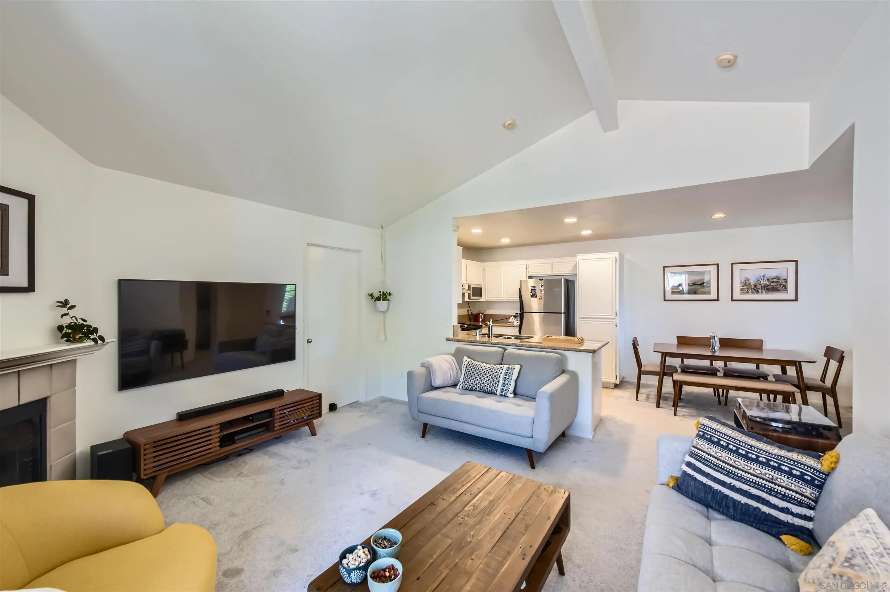 San Diego, California, 92127, United States, 2 Bedrooms Bedrooms, ,2 BathroomsBathrooms,Residential,For Sale,1857738