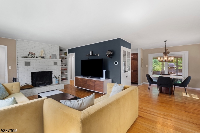 Sparta Twp., New Jersey, 07871, United States, 3 Bedrooms Bedrooms, ,2 BathroomsBathrooms,Residential,For Sale,1910998