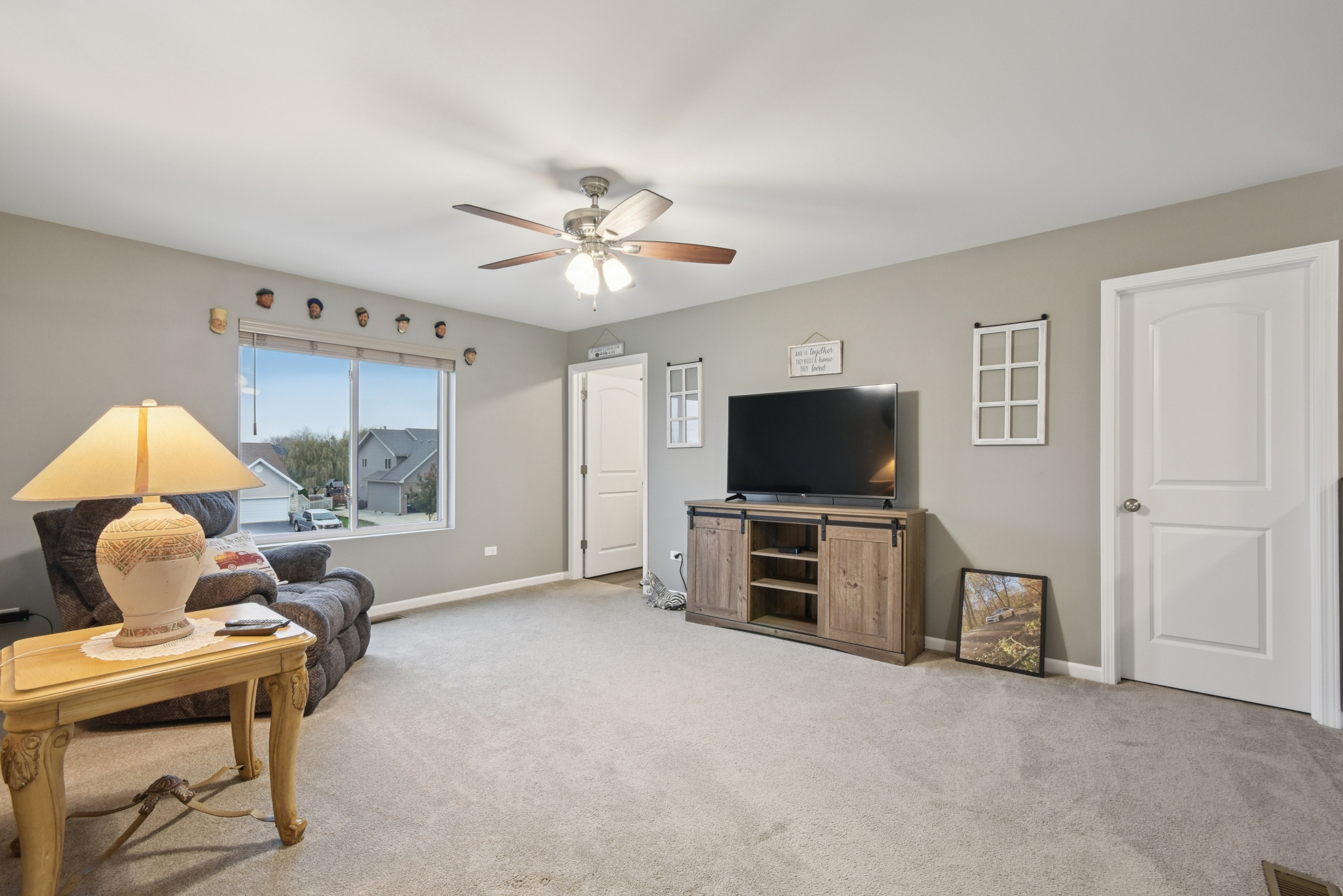 Channahon, Illinois, 60410, United States, 4 Bedrooms Bedrooms, ,3 BathroomsBathrooms,Residential,For Sale,1996655