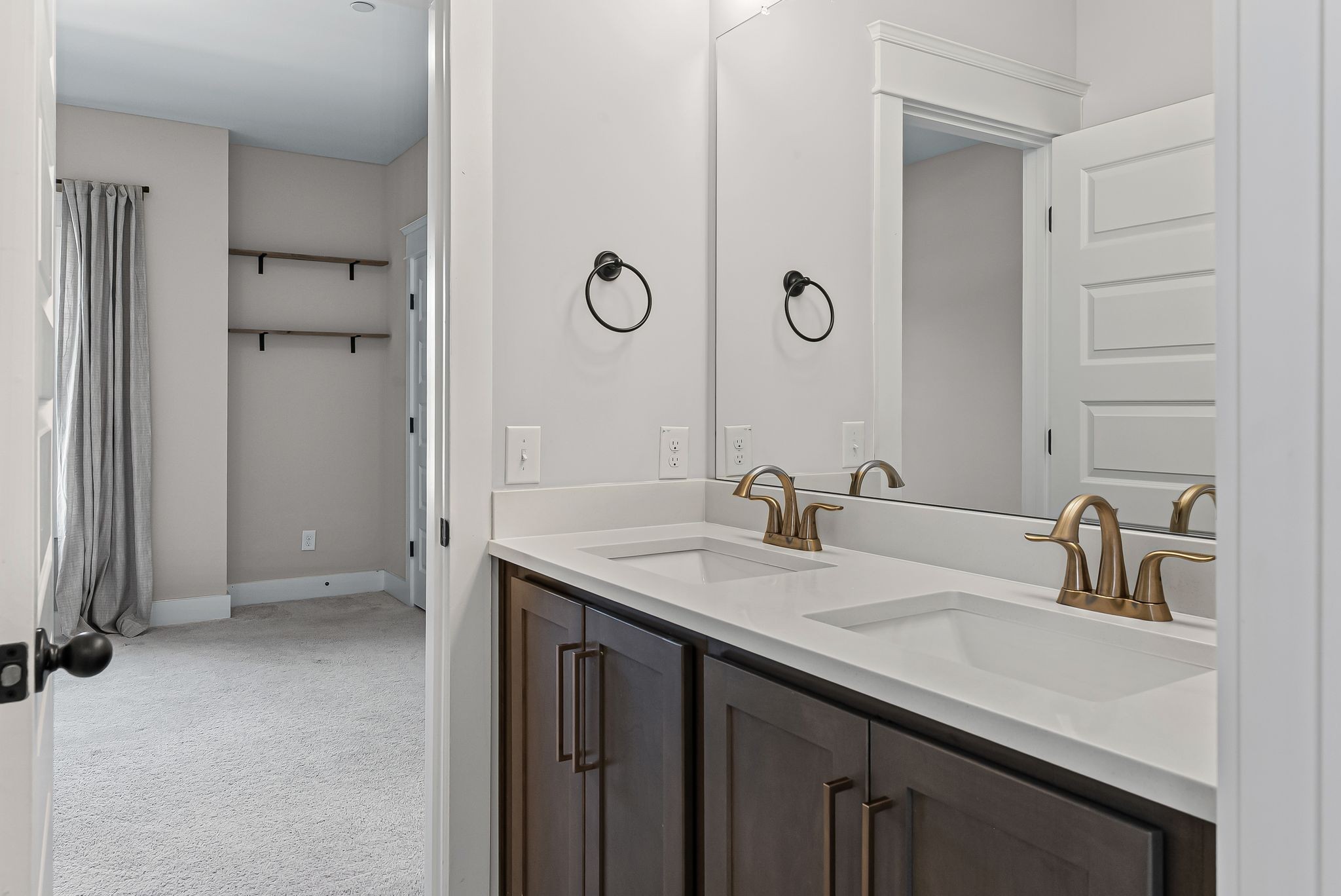 Nolensville, Tennessee, 37135, United States, 5 Bedrooms Bedrooms, ,4 BathroomsBathrooms,Residential,For Sale,1947042