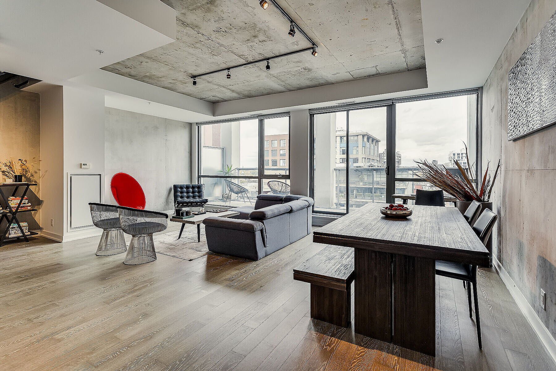  Sophisticated and Spacious - 物件實景