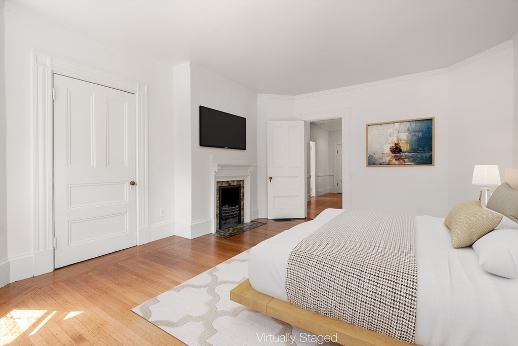 Cambridge, Massachusetts, 02138, United States, 6 Bedrooms Bedrooms, ,4 BathroomsBathrooms,Residential,For Sale,1947973
