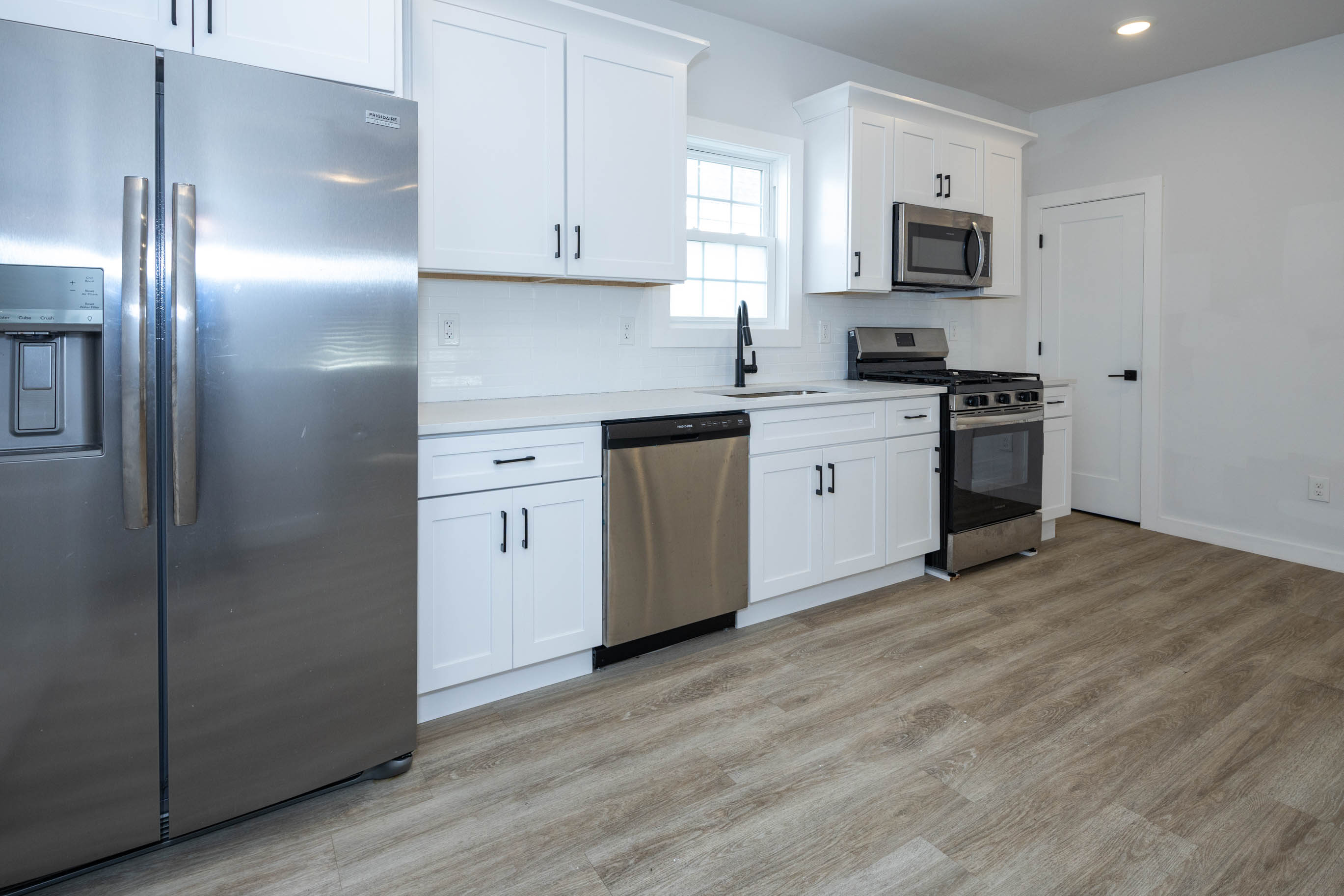 Fords, New Jersey, 08863, United States, 5 Bedrooms Bedrooms, ,2 BathroomsBathrooms,Residential,For Sale,2005682