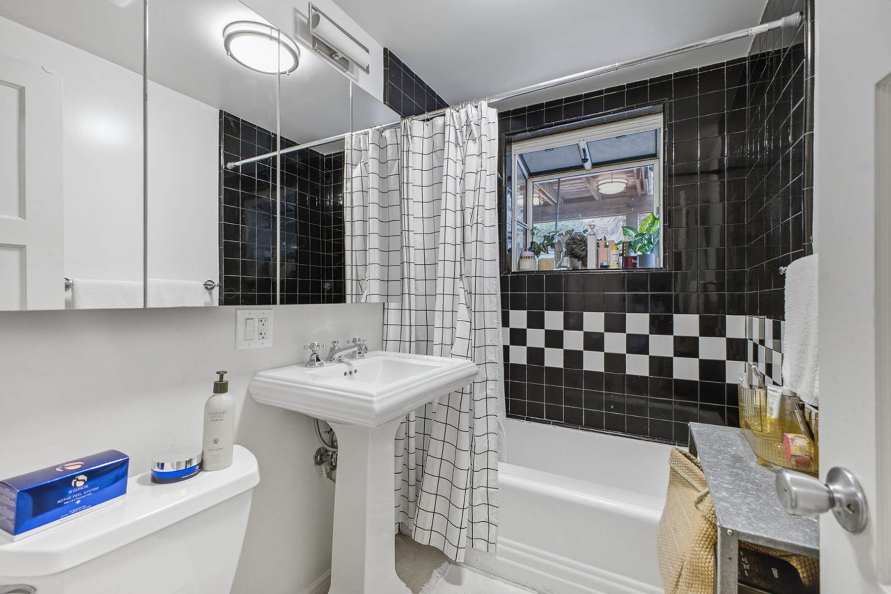  6159 Glen Oak Street - 物件實景