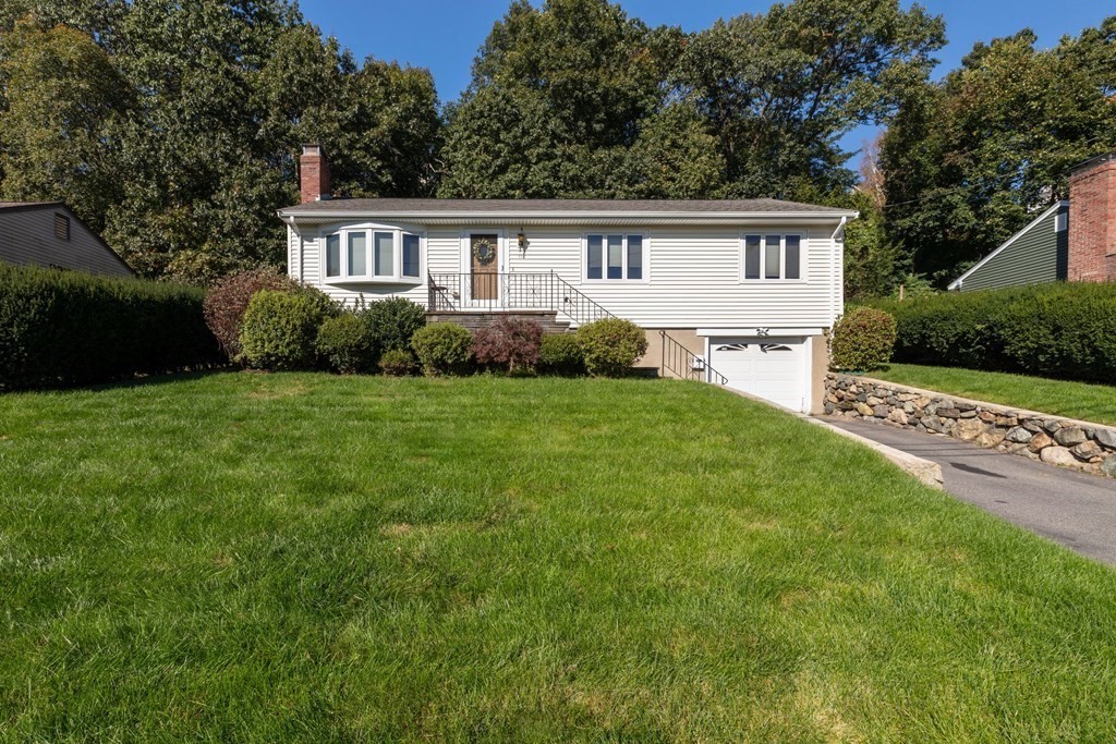 Waltham, Massachusetts, 02451, United States, 3 Bedrooms Bedrooms, ,2 BathroomsBathrooms,Residential,For Sale,1937304