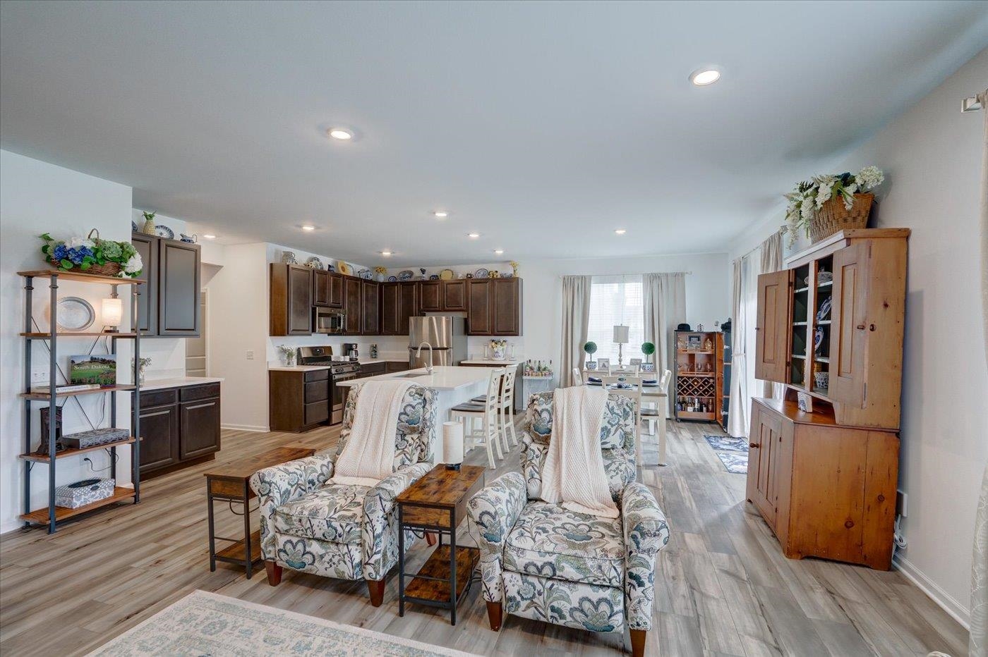 Windsor, Wisconsin, 53598, United States, 3 Bedrooms Bedrooms, ,2 BathroomsBathrooms,Residential,For Sale,1915836