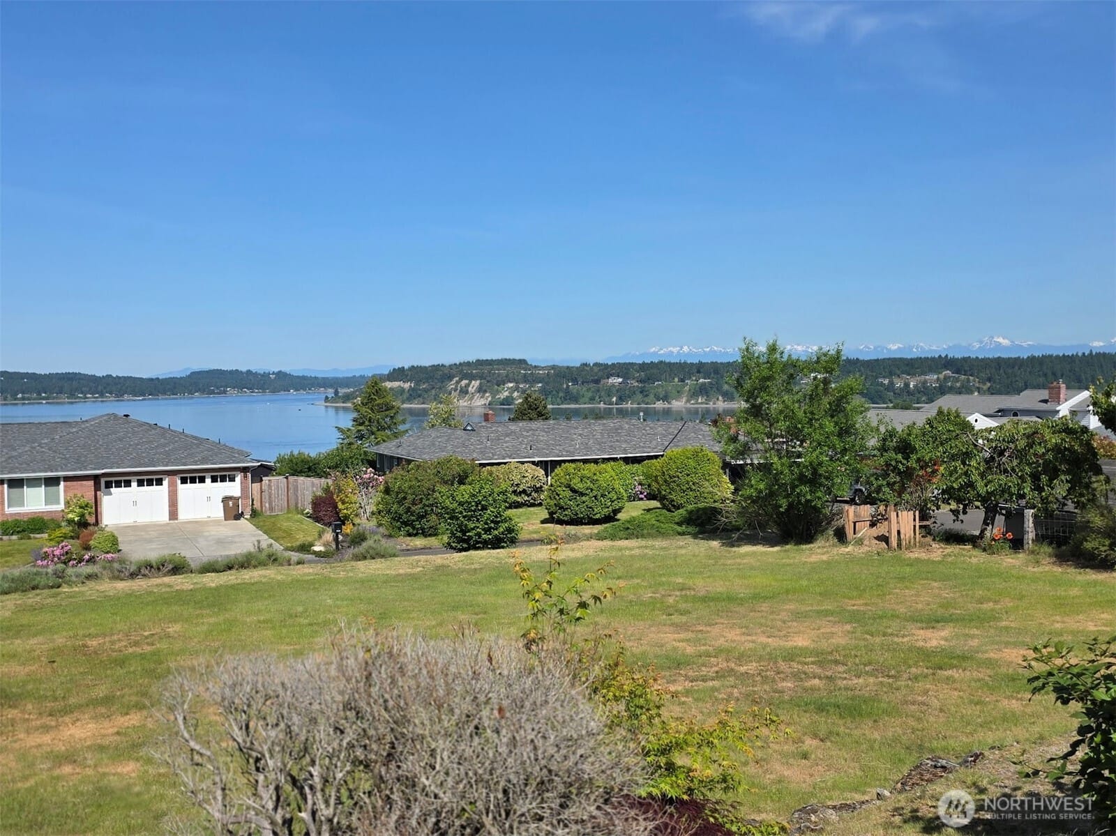 Tacoma, Washington, 98465, United States, 3 Bedrooms Bedrooms, ,2 BathroomsBathrooms,Residential,For Sale,1829131