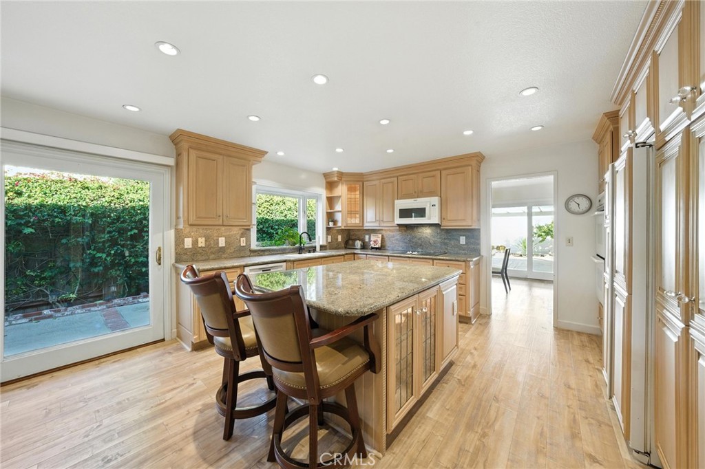 Huntington Beach, California, 92649, United States, 3 Bedrooms Bedrooms, ,2 BathroomsBathrooms,Residential,For Sale,1901956