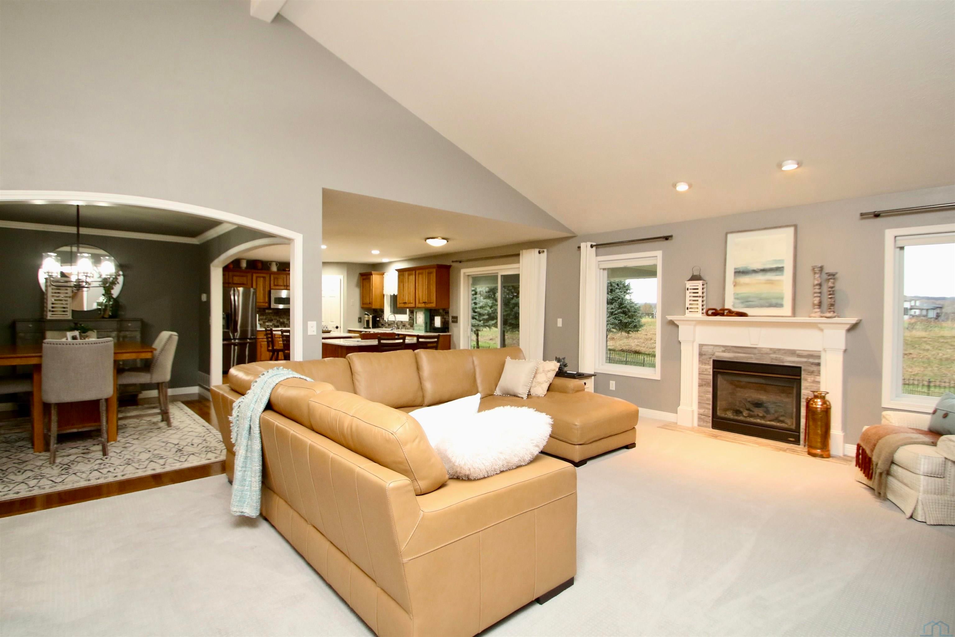 Dakota Dunes, South Dakota, 57049, United States, 4 Bedrooms Bedrooms, ,3 BathroomsBathrooms,Residential,For Sale,2033503