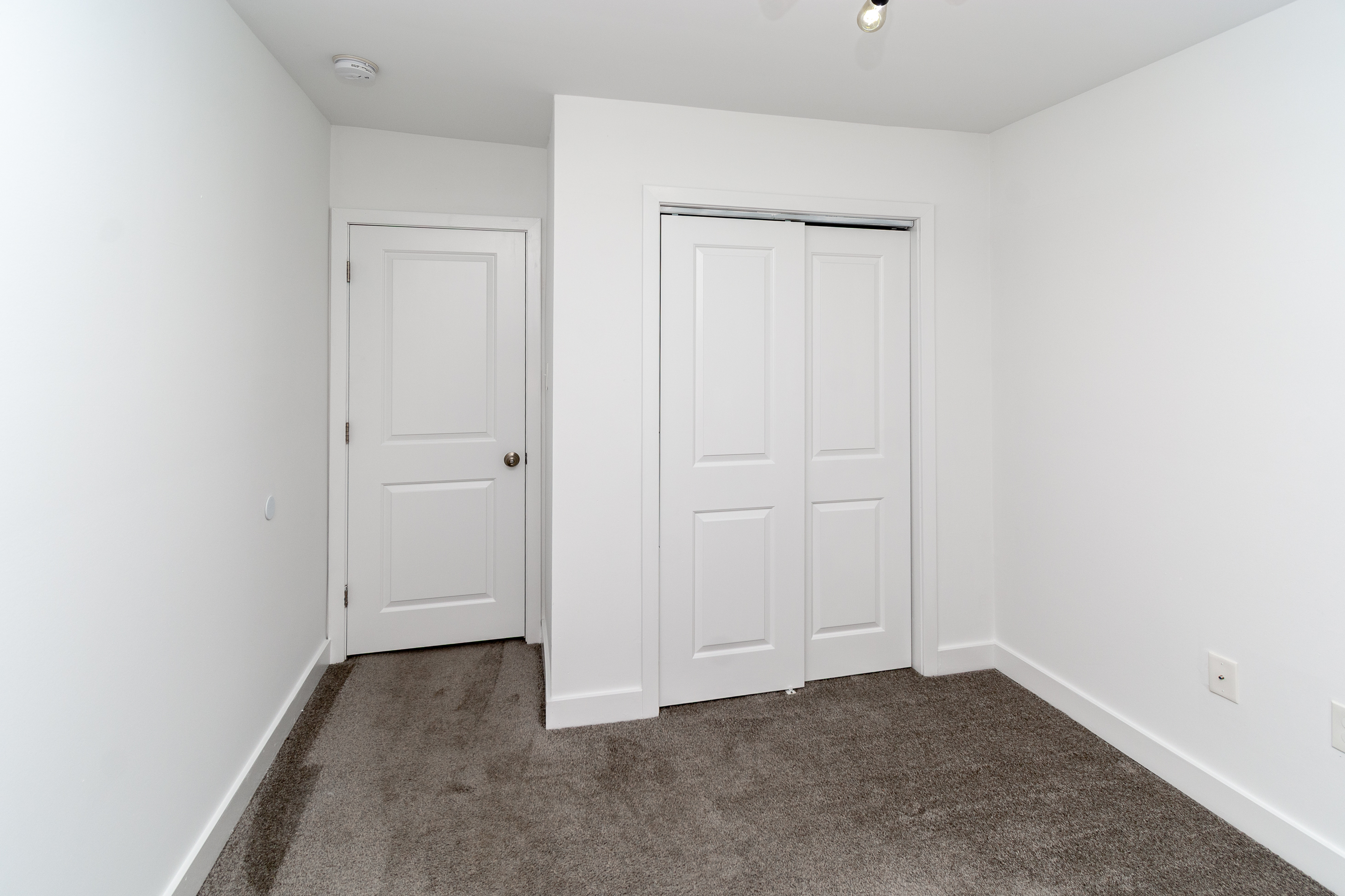  Stylish Three-Bedroom Townhome Near Shops, Dining and SEPTA - 物件實景