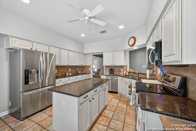 San Antonio, Texas, 78231, United States, 3 Bedrooms Bedrooms, ,2 BathroomsBathrooms,Residential,For Sale,2009646