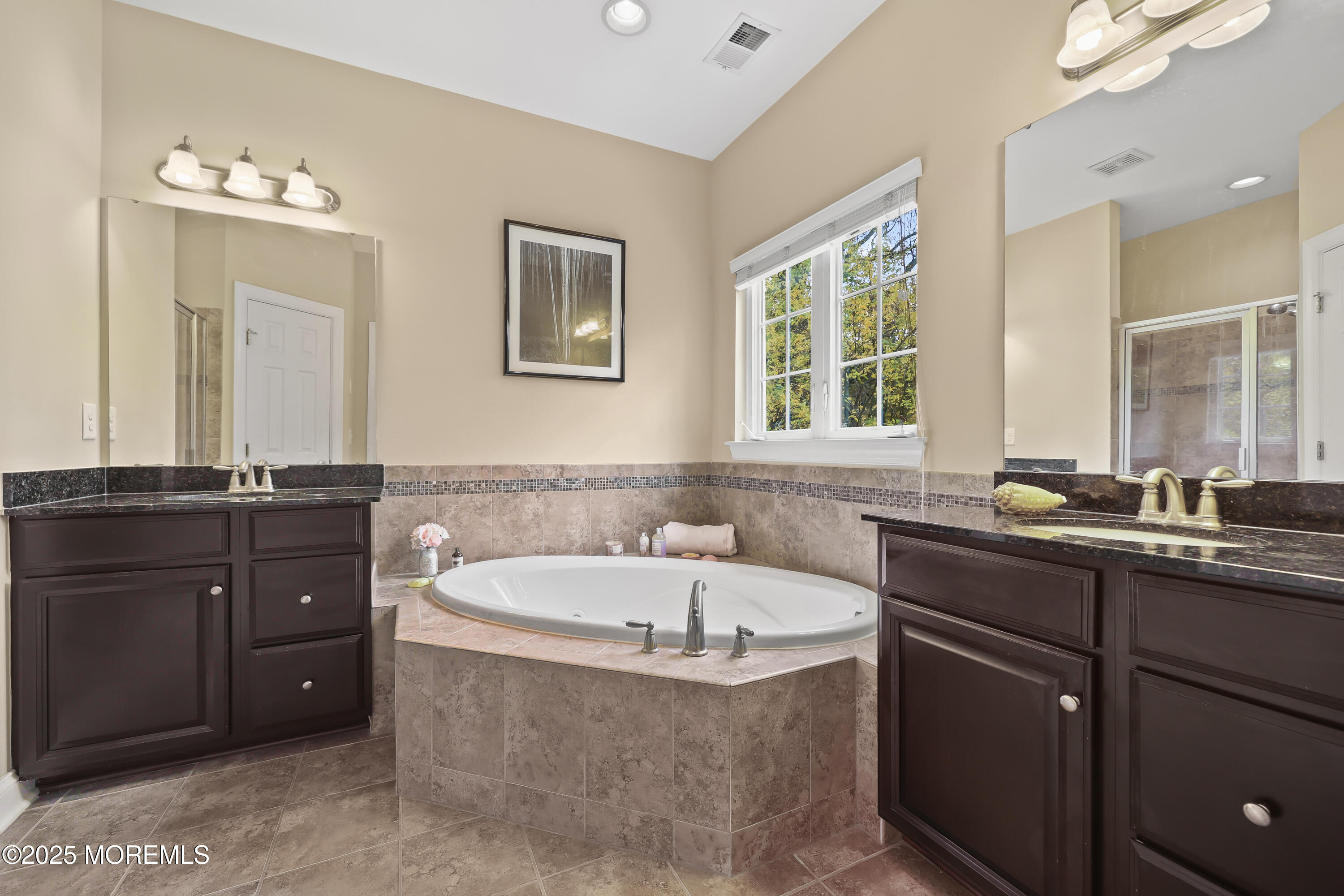 Middletown, New Jersey, 07748, United States, 3 Bedrooms Bedrooms, ,3 BathroomsBathrooms,Residential,For Sale,1989019