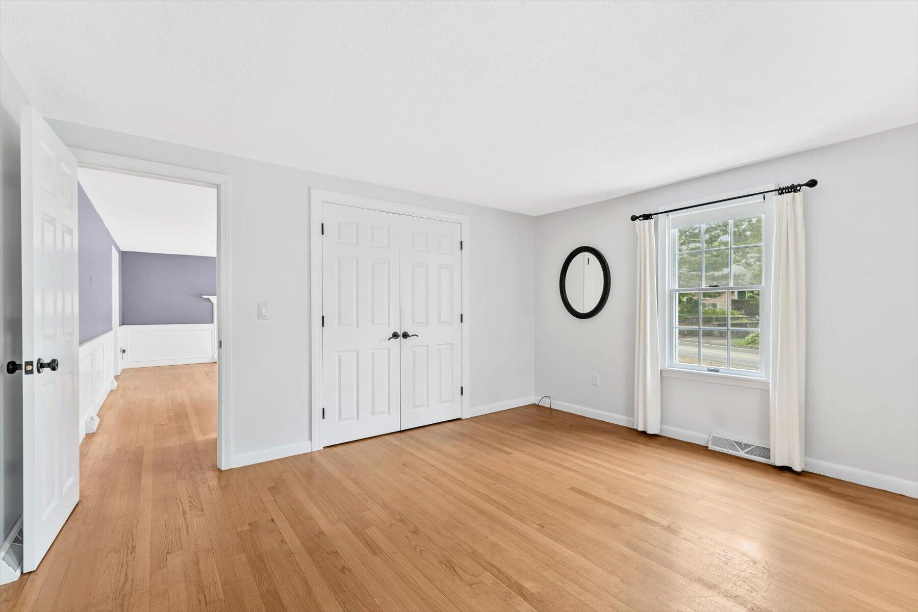  844 W Yarmouth Road - 物件實景
