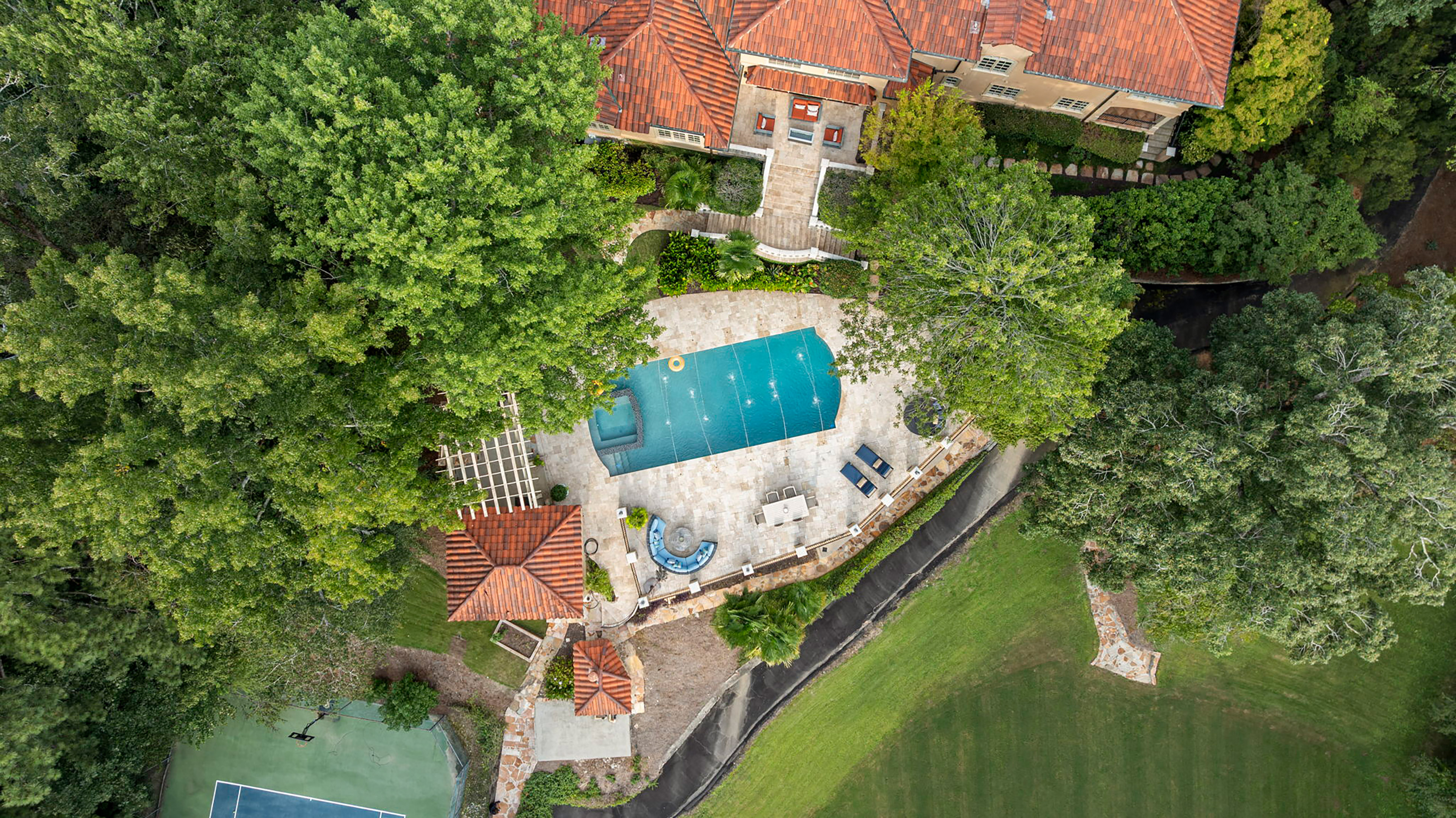  Remarkable Spanish-style Estate on 3.8+/- Private Acres - 物件實景