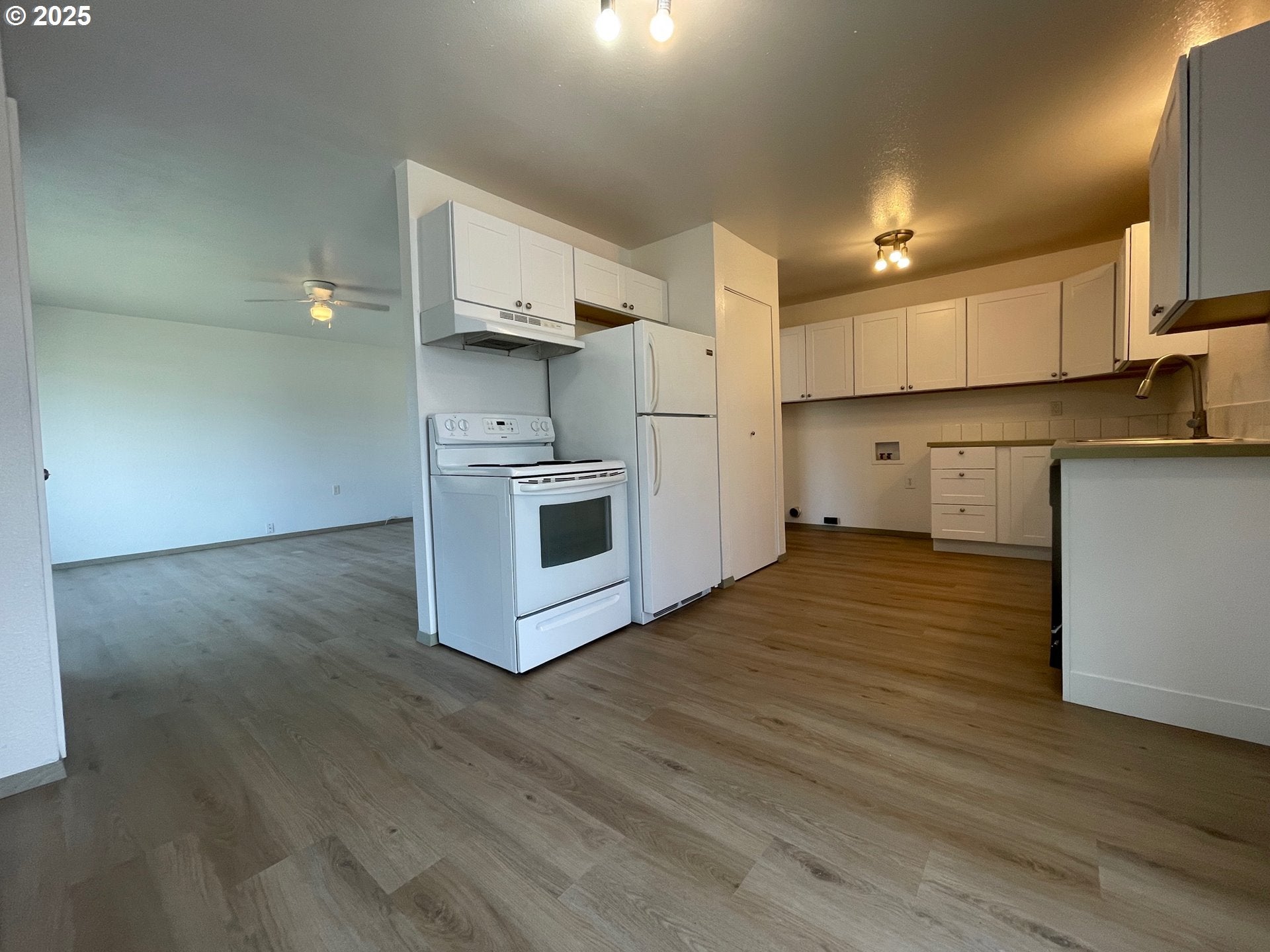 Bandon, Oregon, 97411, United States, ,Residential,For Sale,1923240