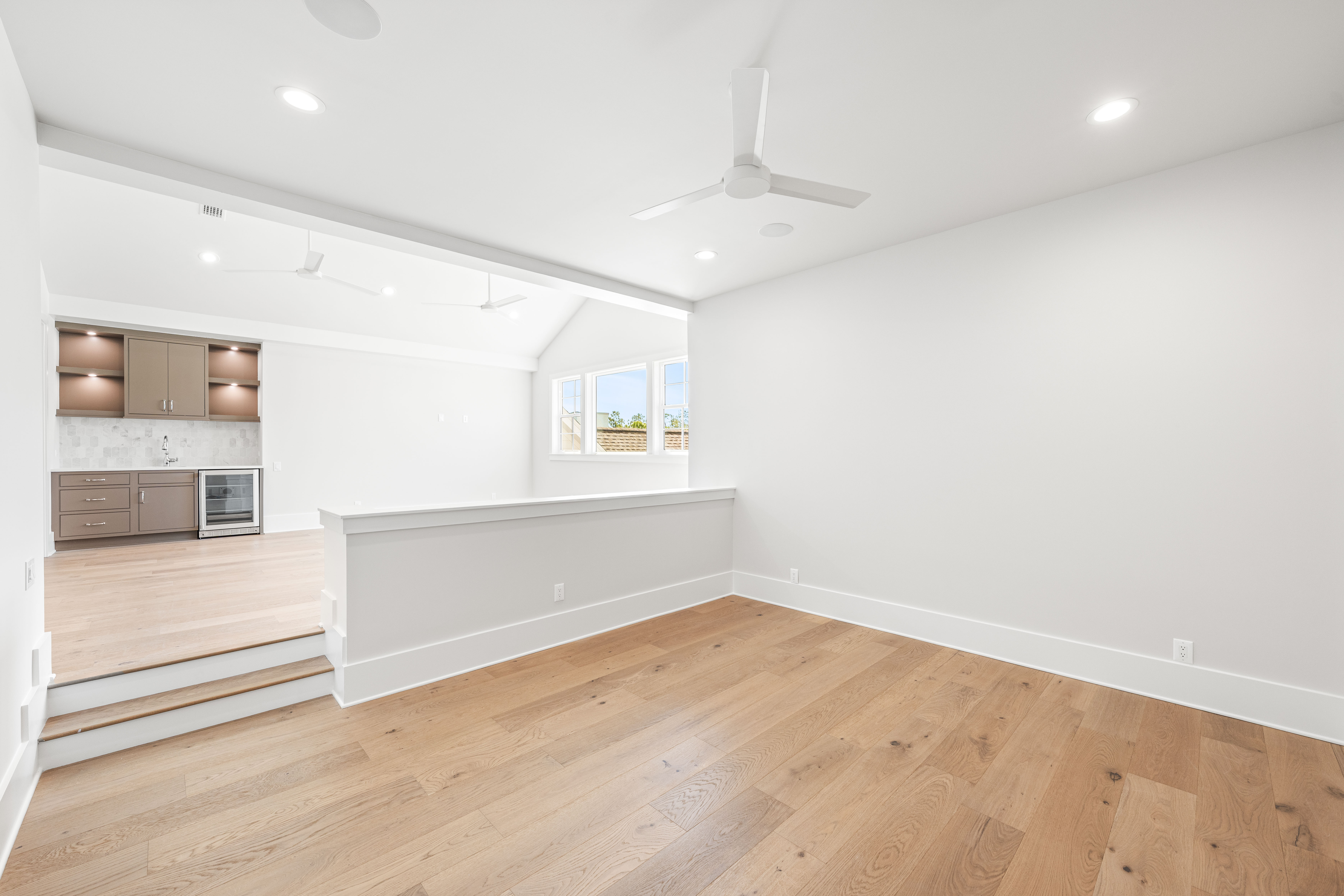  Magnificent Half-Acre Estate With Outdoor Oasis and Casita - 物件實景