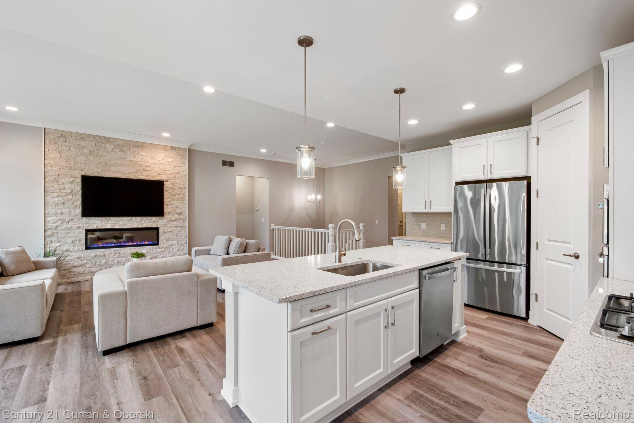 Northville, Michigan, 48168, United States, 2 Bedrooms Bedrooms, ,2 BathroomsBathrooms,Residential,For Sale,1983973