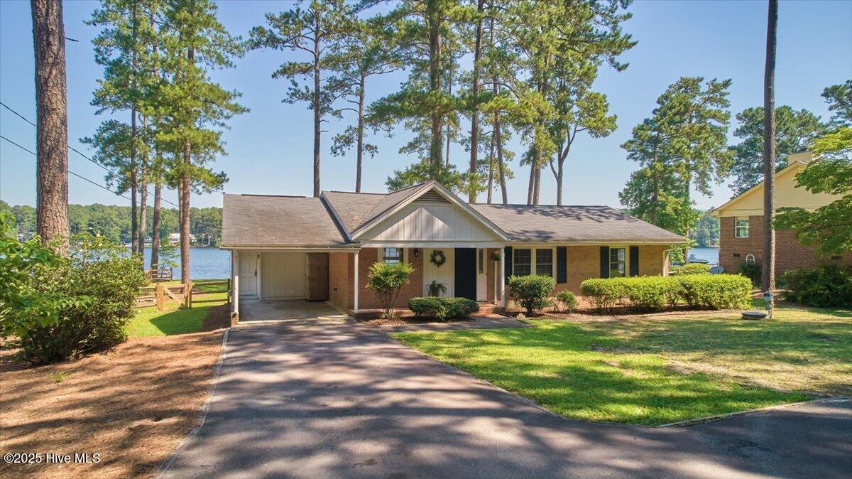 Whispering Pines, North Carolina, 28327, United States, 2 Bedrooms Bedrooms, ,2 BathroomsBathrooms,Residential,For Sale,1997179
