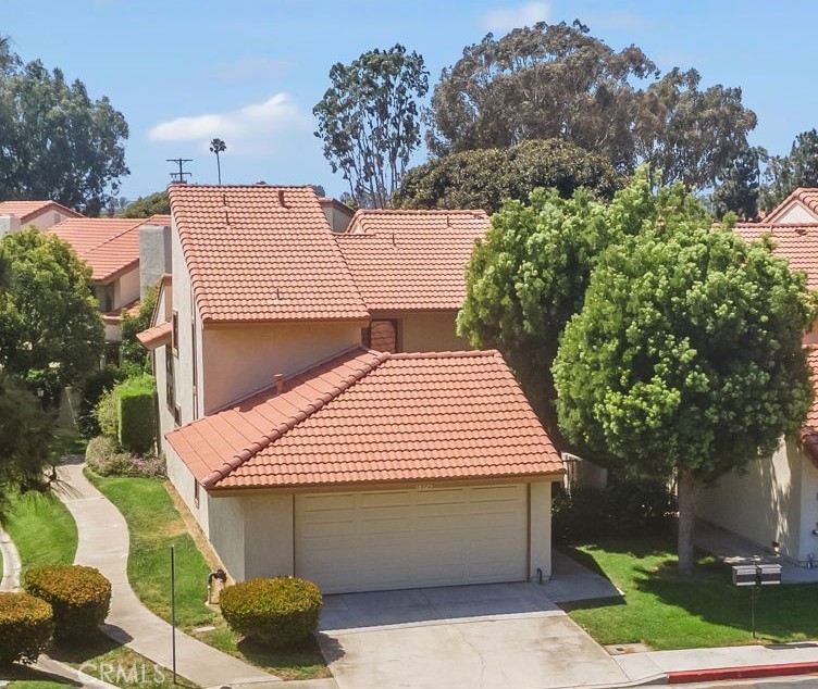 Huntington Beach, California, 92646, United States, 4 Bedrooms Bedrooms, ,3 BathroomsBathrooms,Residential,For Sale,1912576