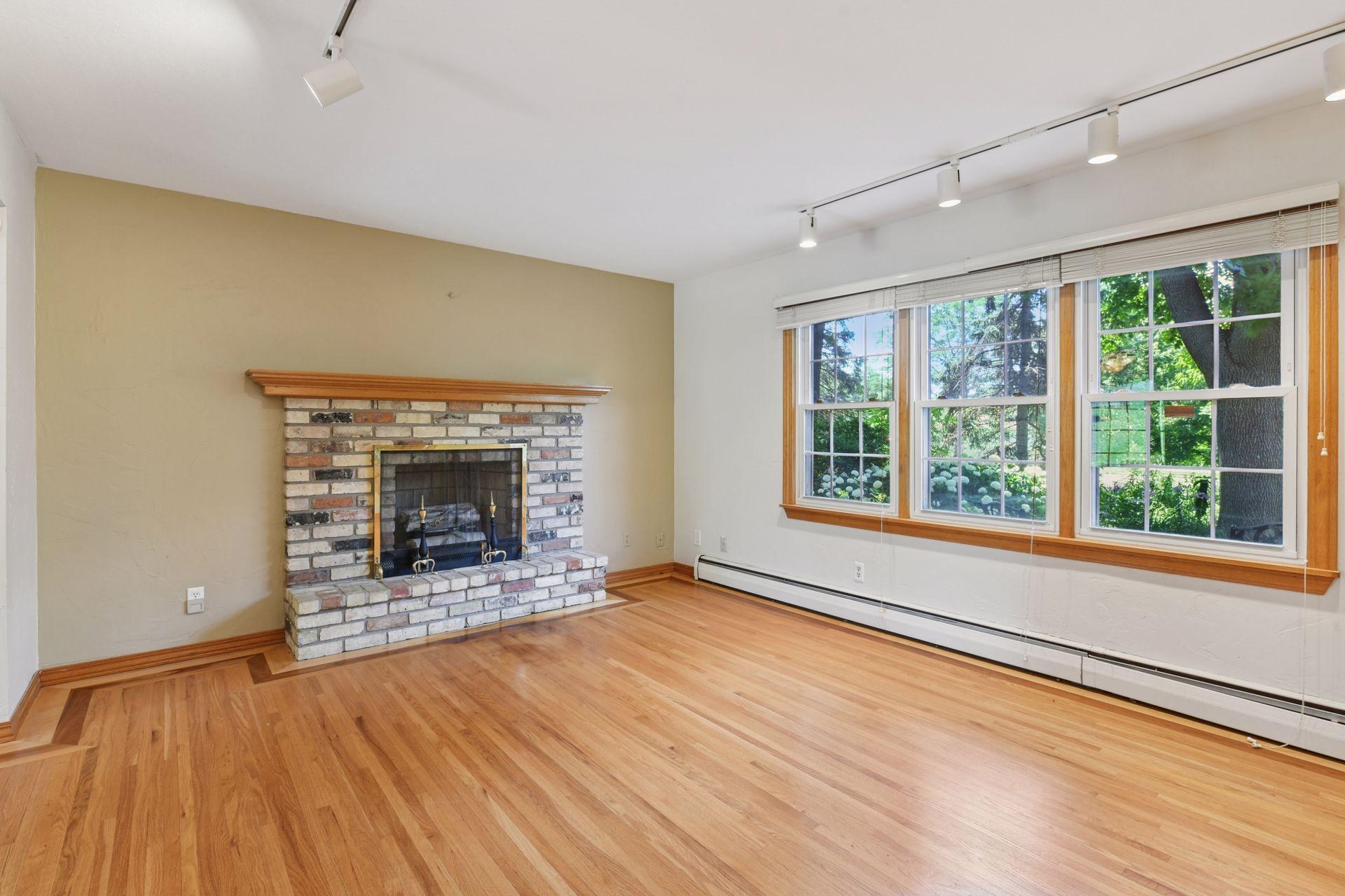 Minnetrista, Minnesota, 55364, United States, 3 Bedrooms Bedrooms, ,2 BathroomsBathrooms,Residential,For Sale,1902548