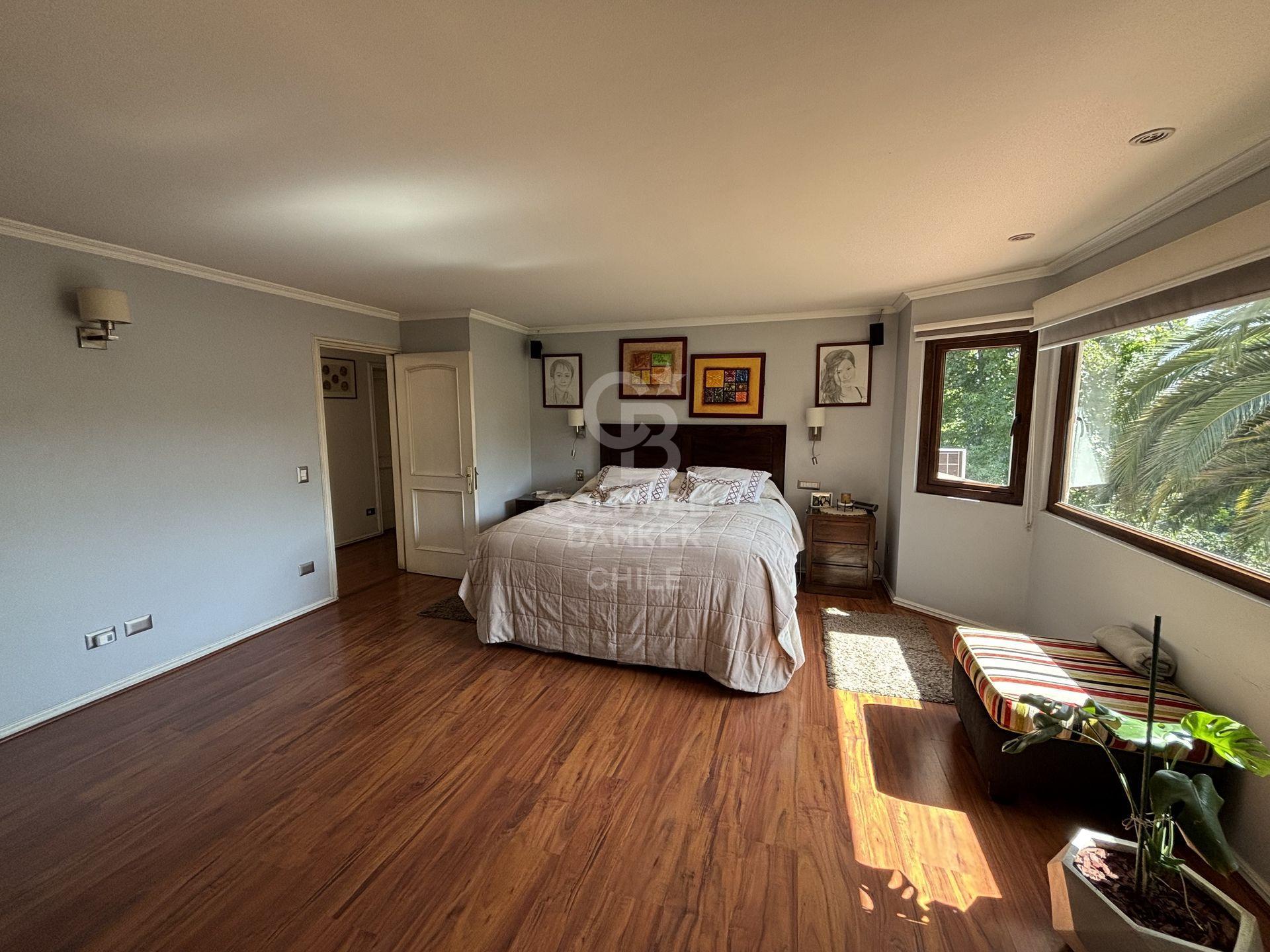 La Reina, Chile, 5 Bedrooms Bedrooms, ,5 BathroomsBathrooms,Residential,For Sale,1779147
