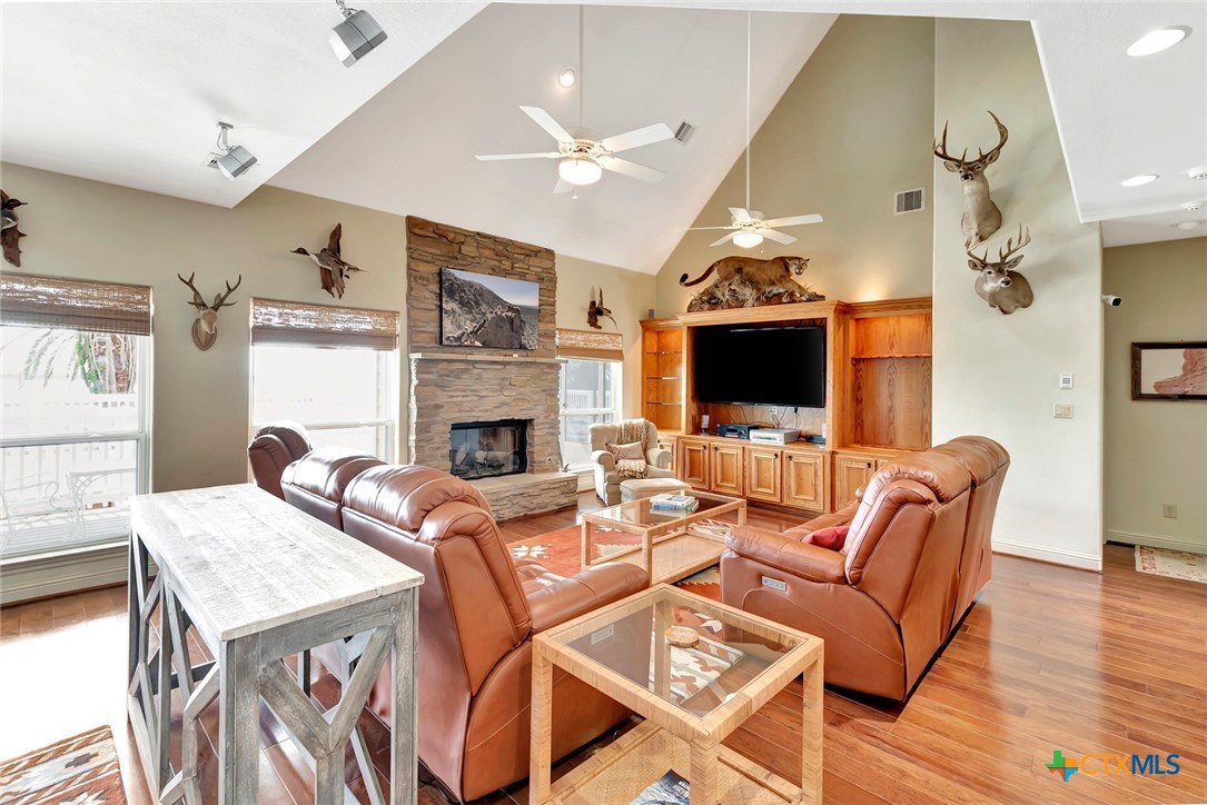 Port Lavaca, Texas, 77979, United States, 4 Bedrooms Bedrooms, ,5 BathroomsBathrooms,Residential,For Sale,1729133