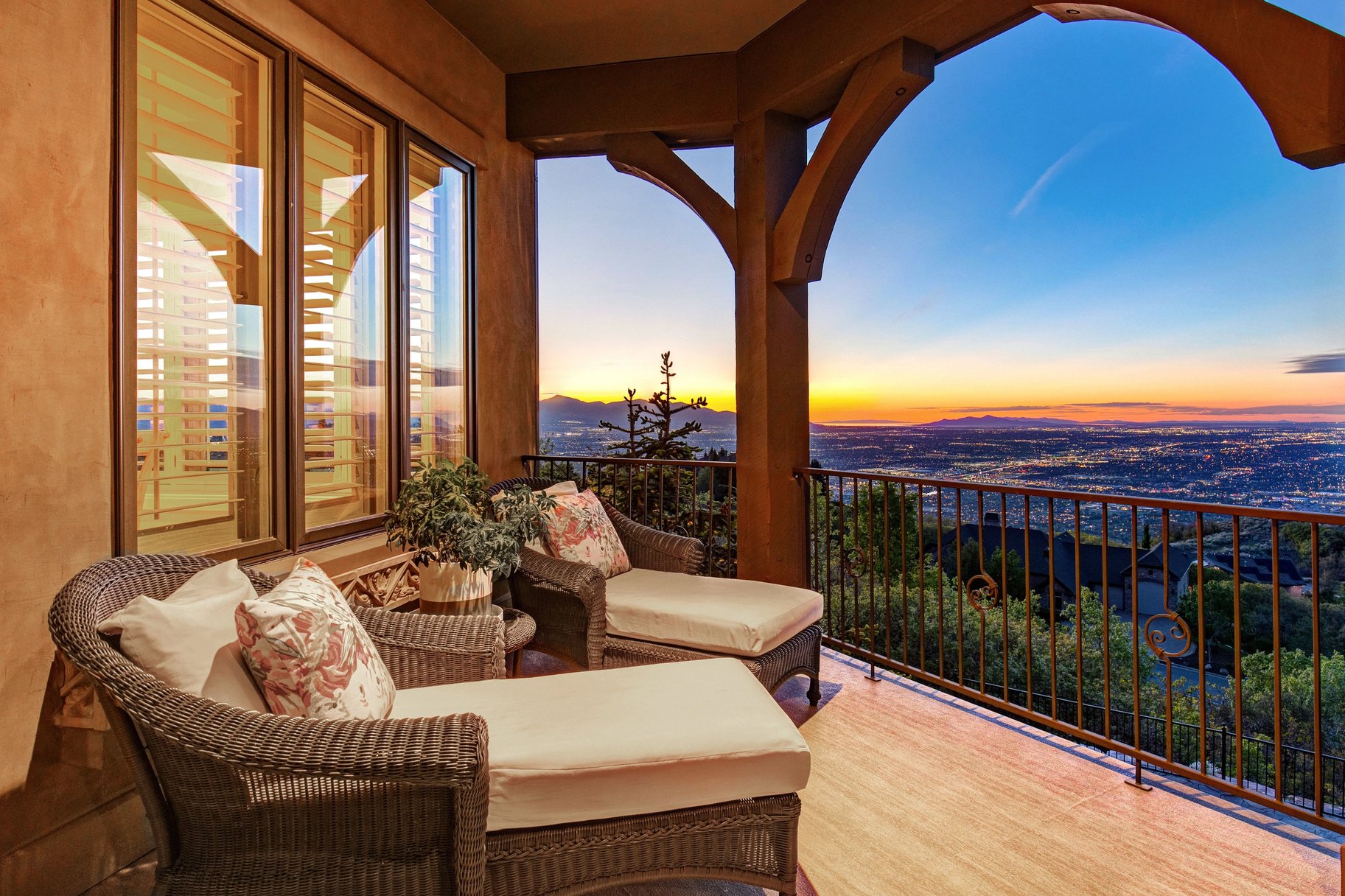  Panoramic Views, Sports Court & Luxury Living in SunCrest - 物件實景