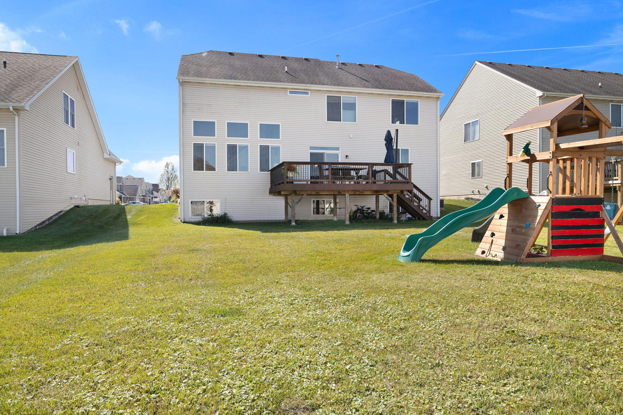 Crown Point, Indiana, 46307, United States, 5 Bedrooms Bedrooms, ,3 BathroomsBathrooms,Residential,For Sale,1956360