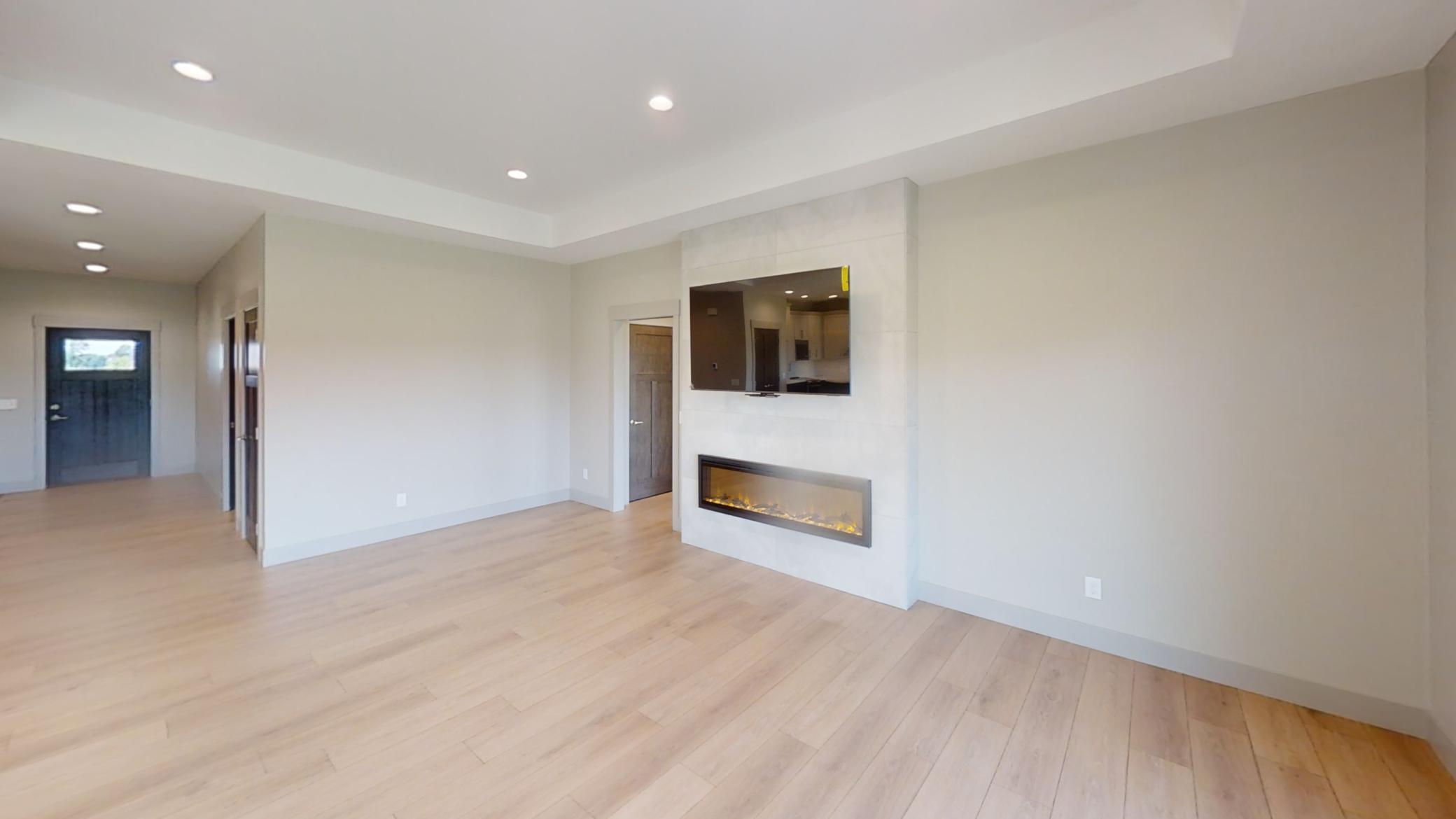 Albert Lea, Minnesota, 56007, United States, 4 Bedrooms Bedrooms, ,2 BathroomsBathrooms,Residential,For Sale,1978307