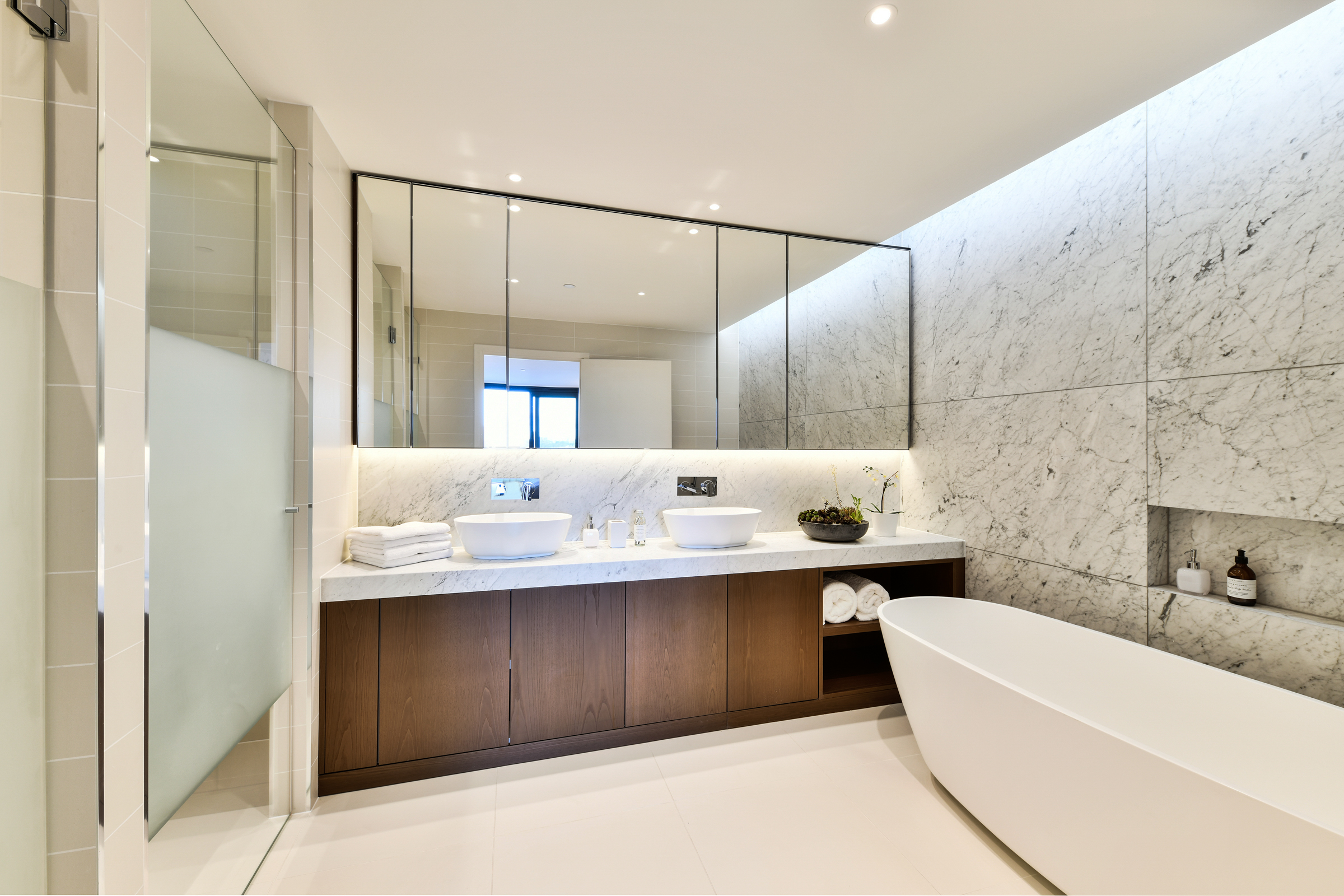  A light-filled three-bedroom apartment with three balconies in Chelsea Creek - 物件實景